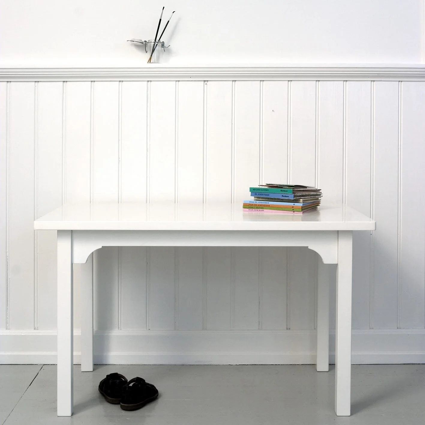 oliver-furniture_021011.jpg
