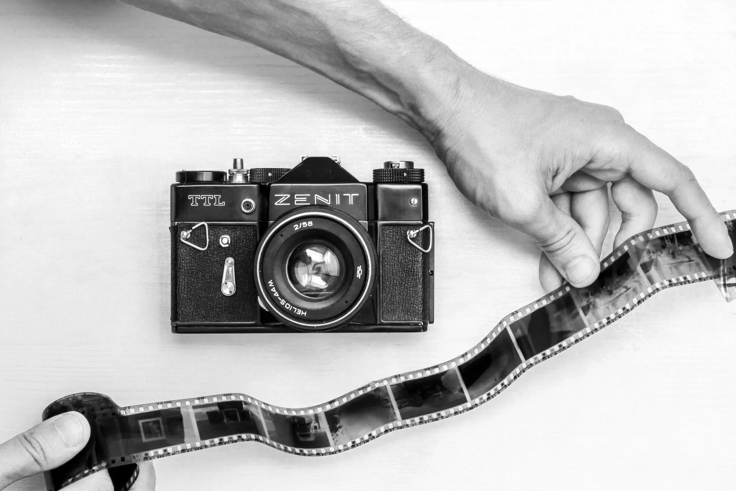 From Glass to Code: The Shift from Optical to Computational Photography