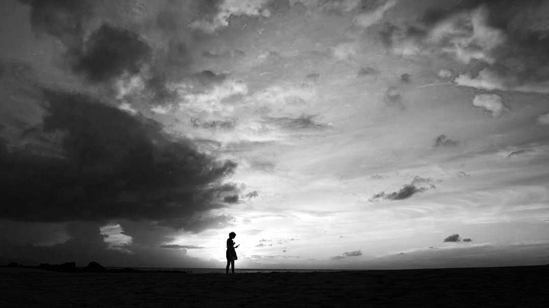 The Silent Language: Why Gesture is the Heartbeat of a Photograph