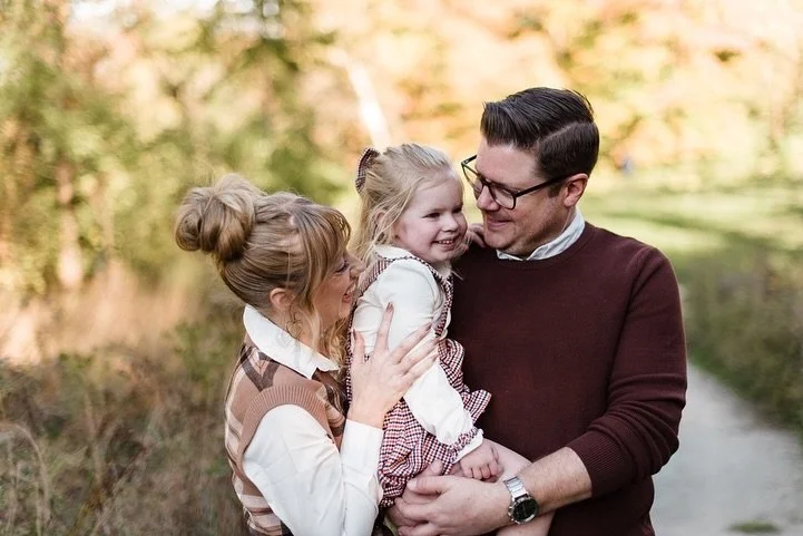 Fall is here, and I am thrilled for this year&rsquo;s mini sessions! Each year, I have the privilege of photographing many wonderful families, both returning and new. I truly cherish the relationships I have built with some families over the past fiv