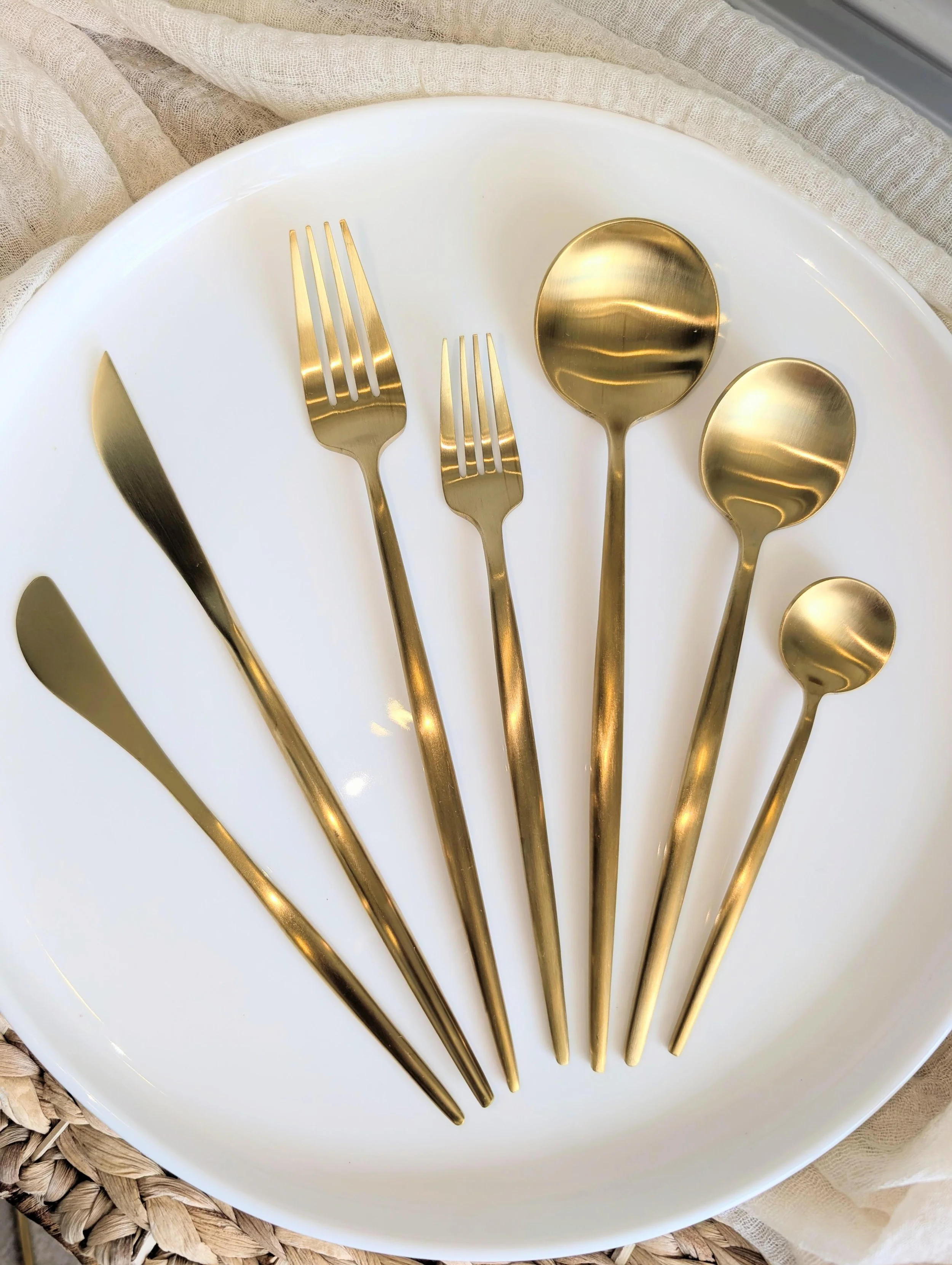 Gold cutlery, flatware rentals