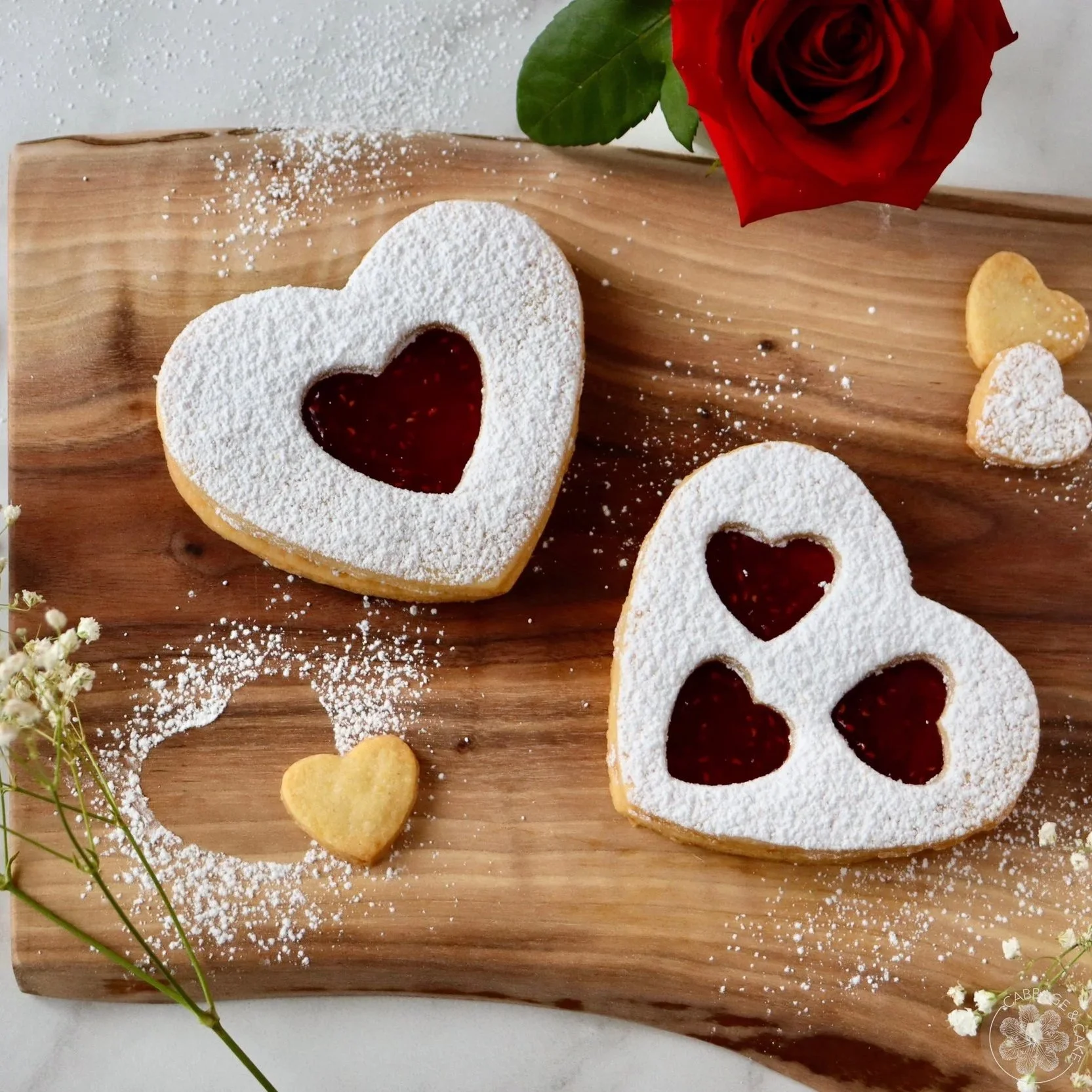 HEART- SHAPED LINZER COOKIES FOR TWO