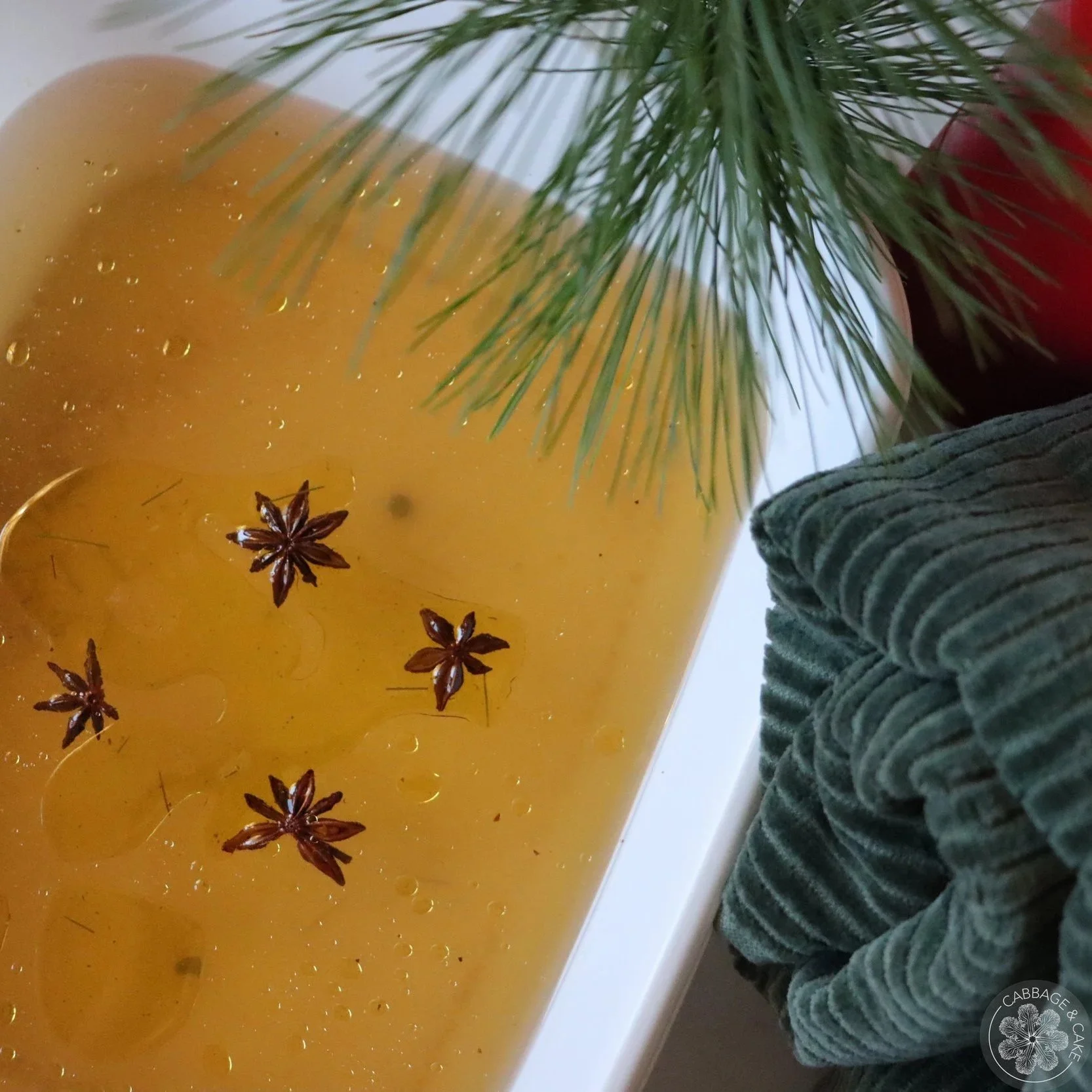 RELAXING PINE NEEDLE FOOT SOAK
