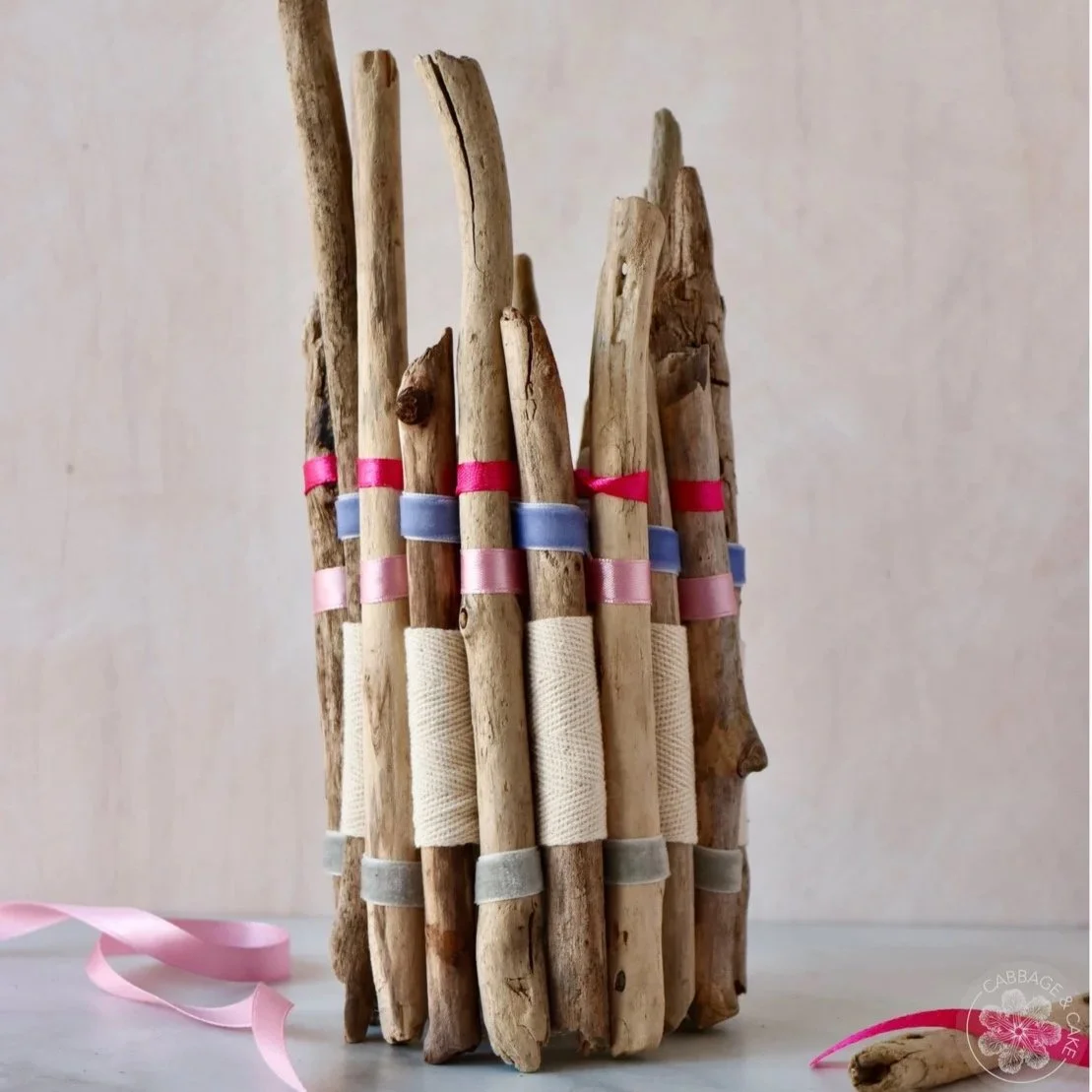 DIY DRIFTWOOD VASE