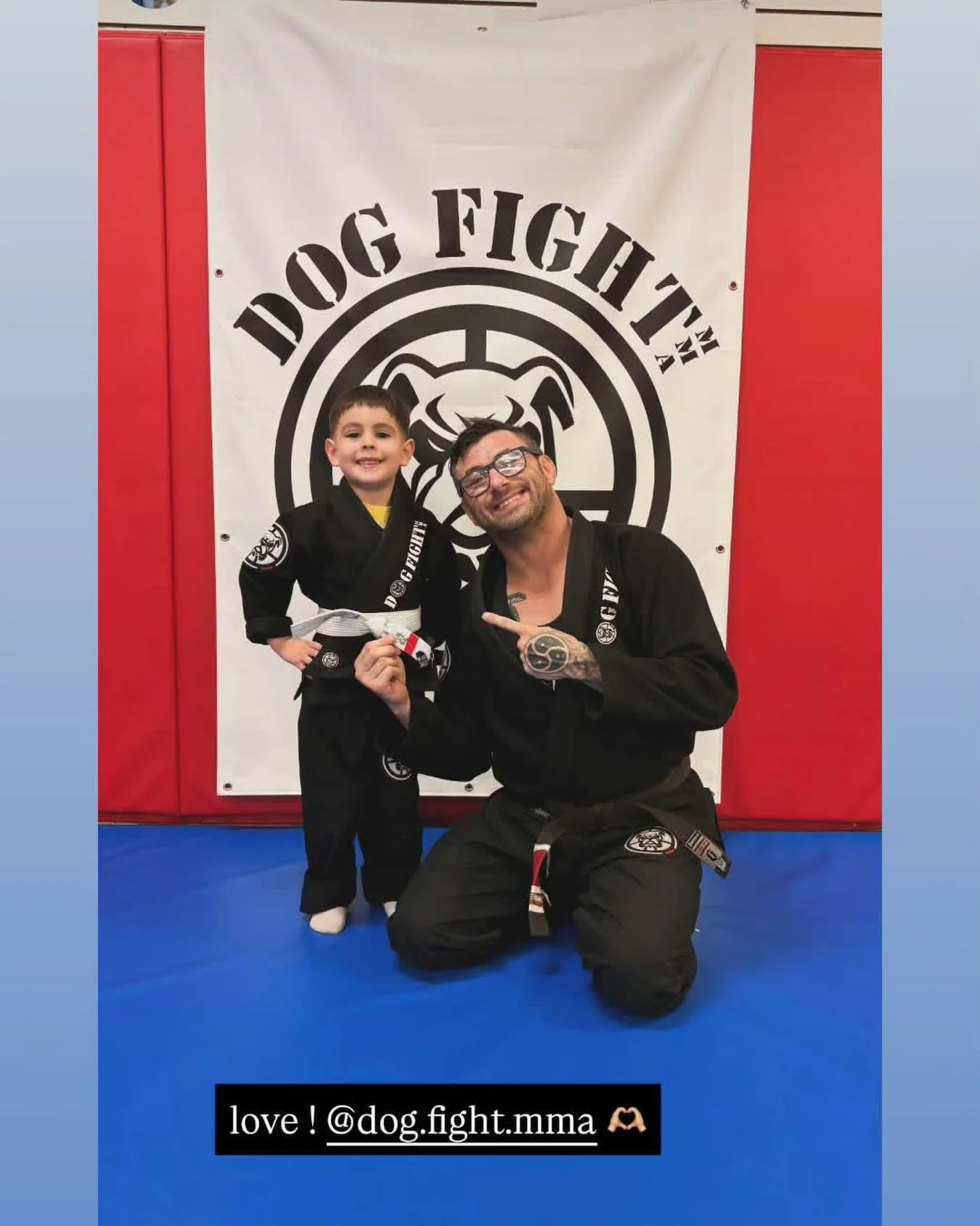 Little Matteo from our Pups Club Class (2-4yo)  got a stripe today !!! Awesome job little man 🤙🏽🤙🏽 you earned it