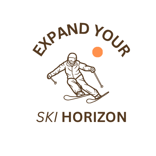 Illustration eines Skifahrers beim Abfahrtskurs, Text "Expand Your Ski Horizon" in gebogener Anordnung über und unter dem Skifahrer, orange Punkt oben rechts.