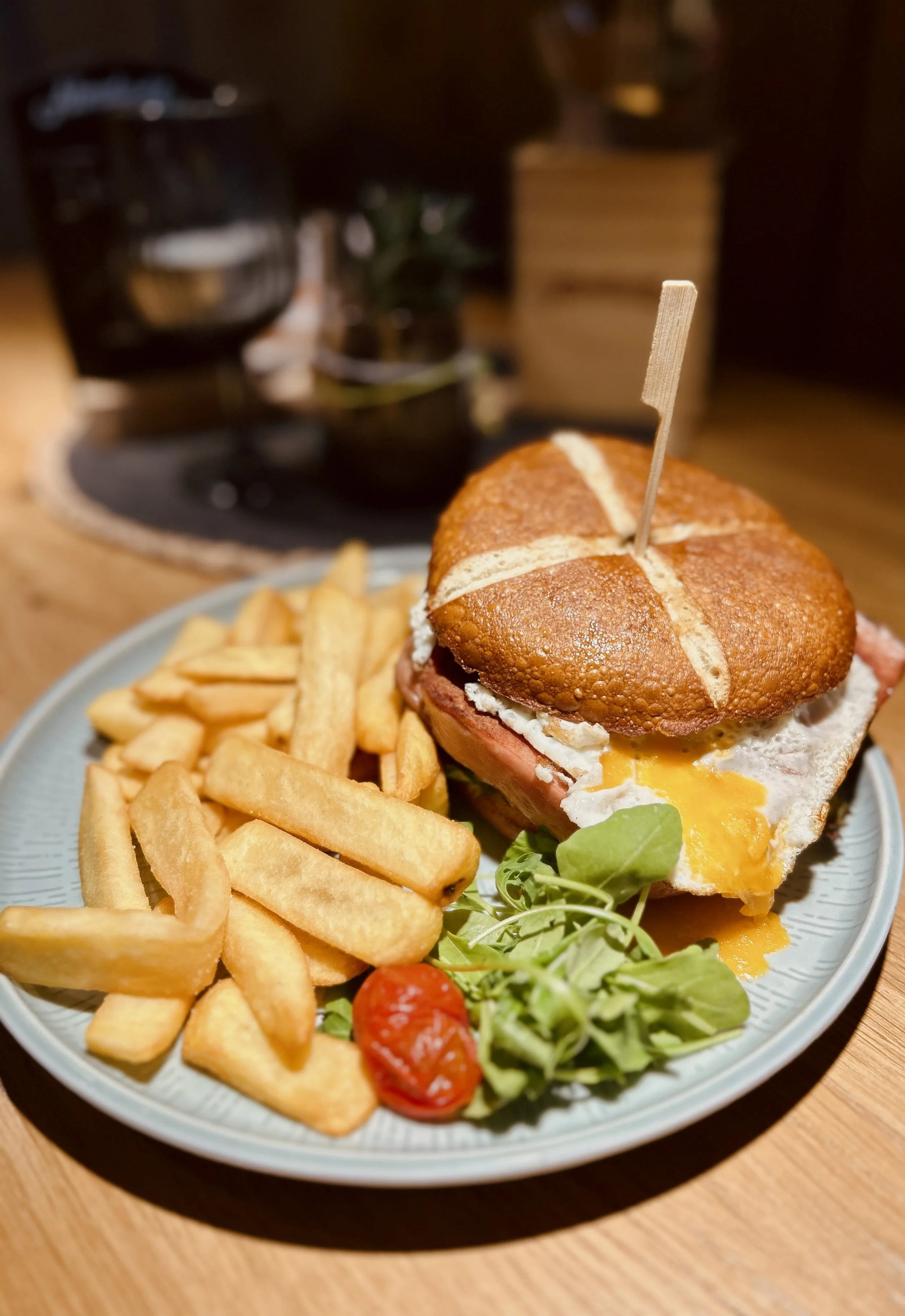 Wirtshausburger 2.jpeg