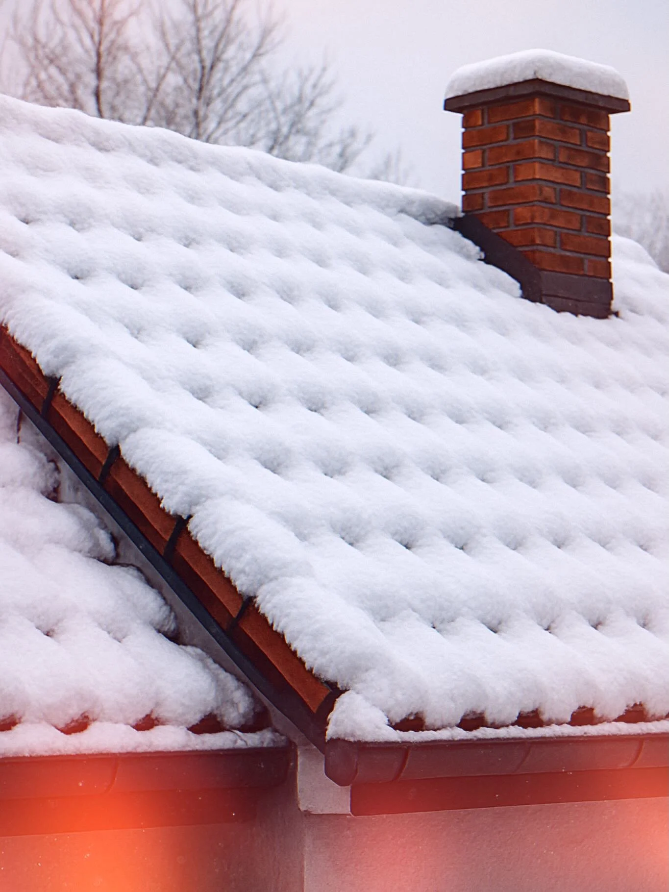 Is your roof ready for the first snow? 

Contact us at techbarrierroofing@gmail.com for a free drone inspection #TechBarrierRoofing #roofing #ny #sprayon
