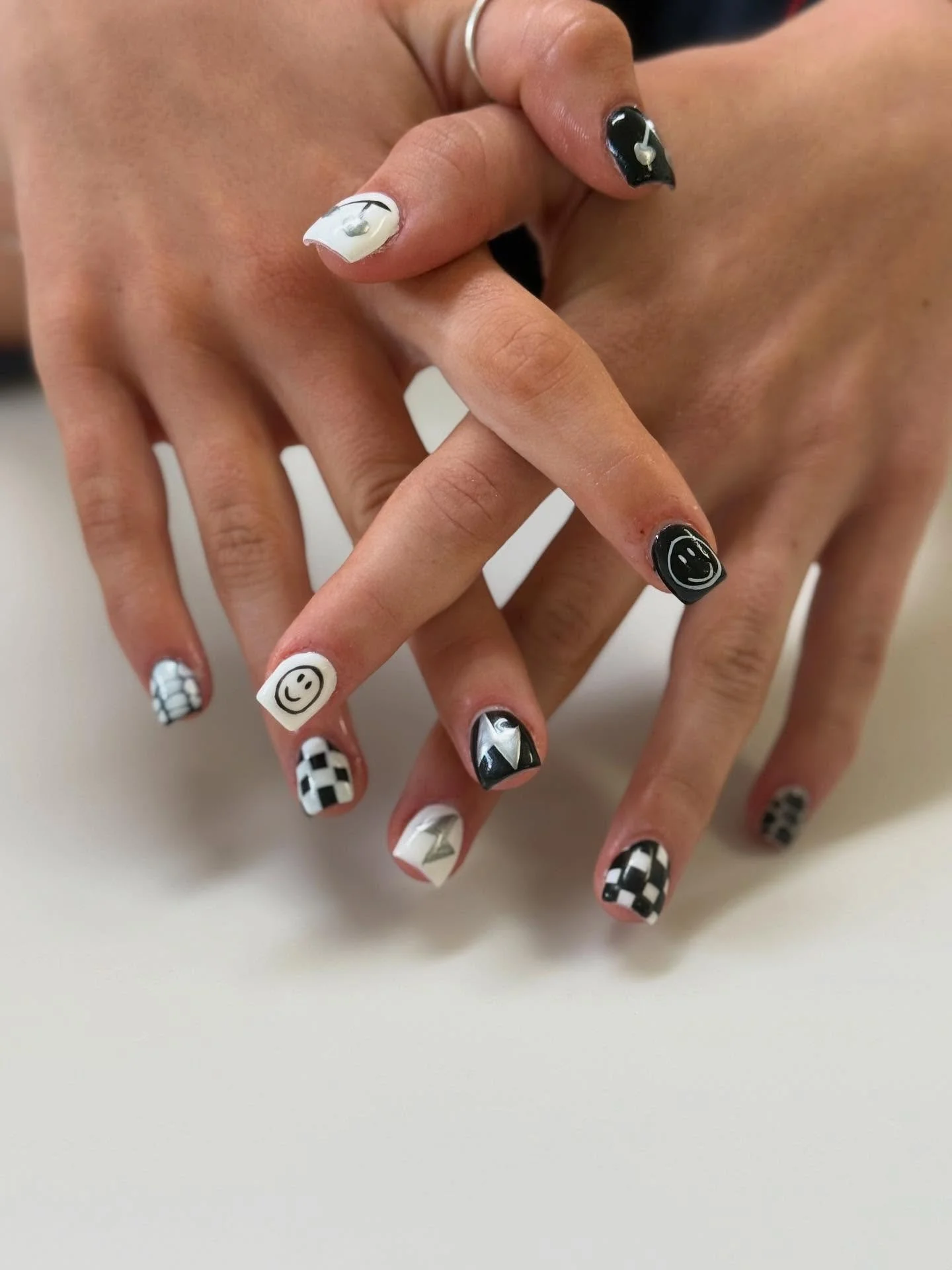 the full set | the 6 week grow out | the fill
#nailtech #roseburgnails #roseburgsalon #roseburgoregon #roseburgoregonnails