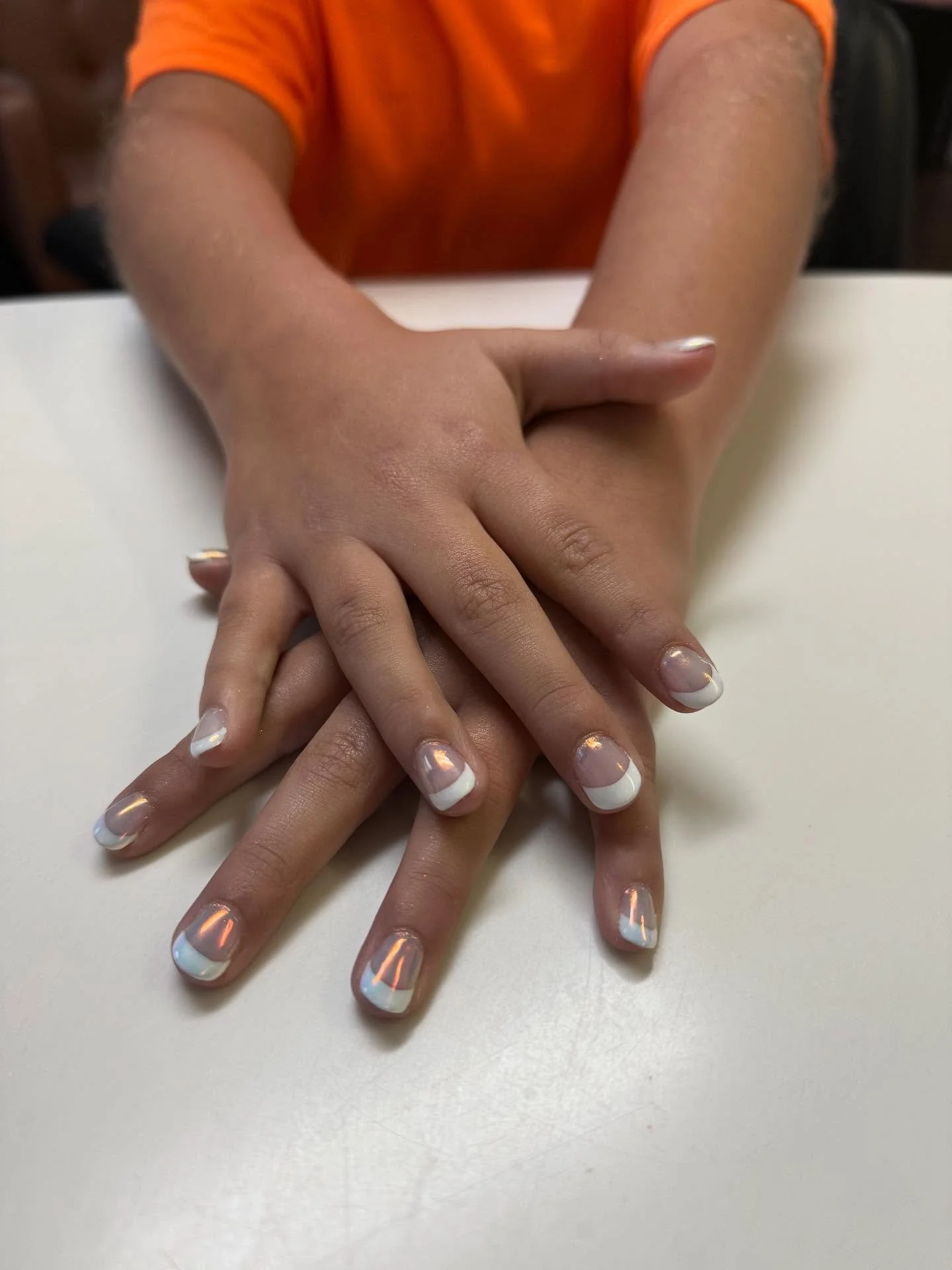 Carter got her first frenchies with some structure gel! She was so excited to show off her “adult nails” 😂
MAMA’S — give your babies a day of beauty & teach them how important self care is 💕