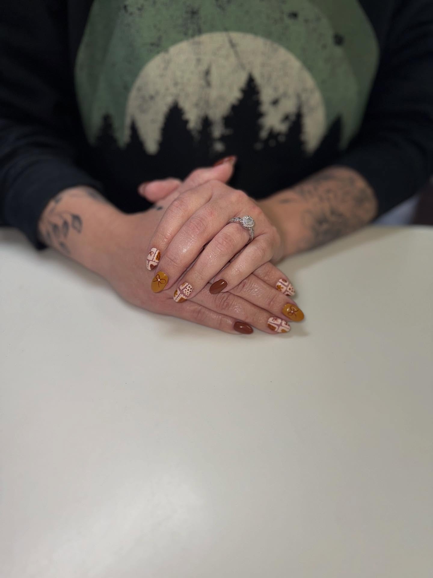 I&rsquo;m sorry but @abigail_mae25 always has the best set 😍

Loved making this custom color for you!!

#nailtech #roseburgnails #roseburgnailtech #roseburgsalon