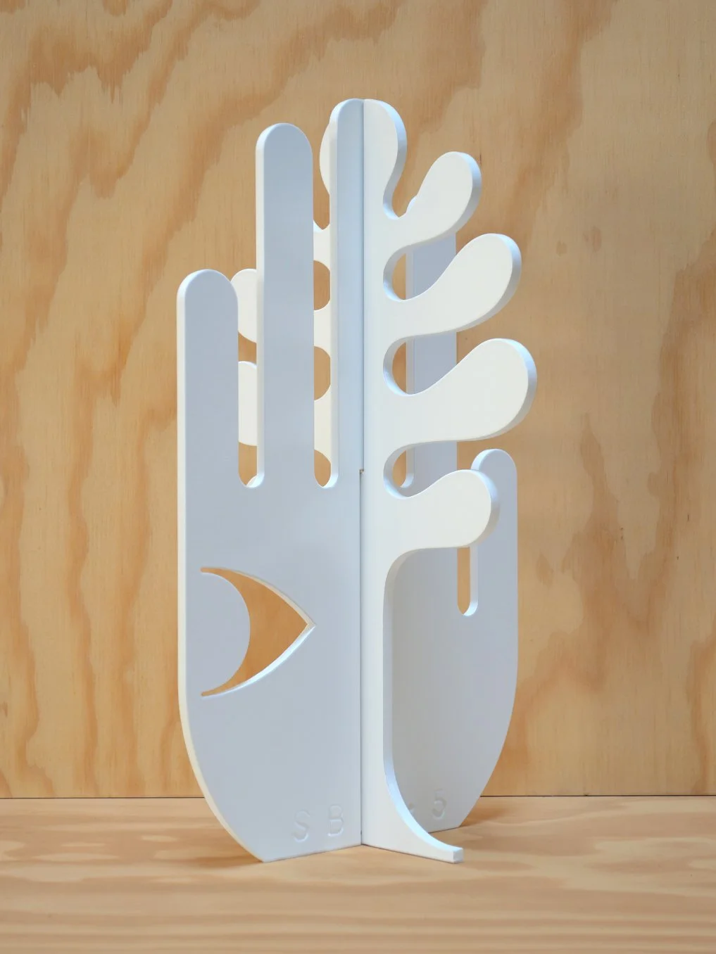 Main Fougère Blanche