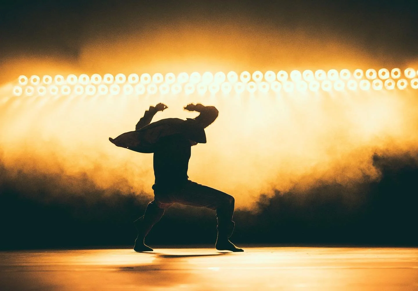 Dawn and Day, choreographed by @sitaostheimer for @tanzkassel 

Photo by @machma.machma