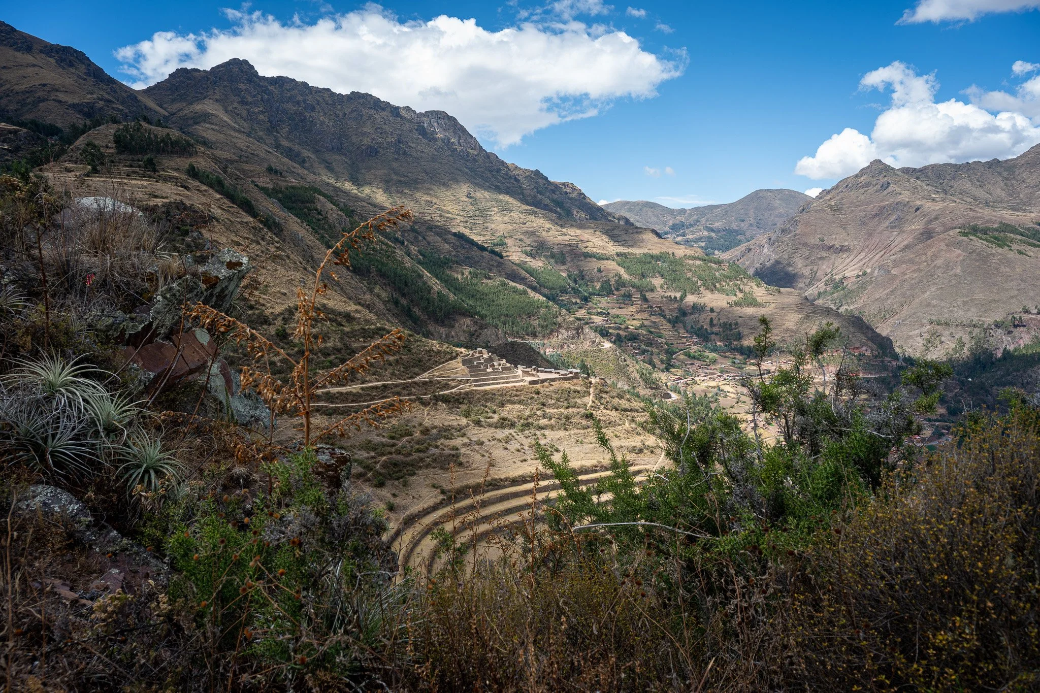 ruins-pisac-sacred-valley-peru-cusco.jpg