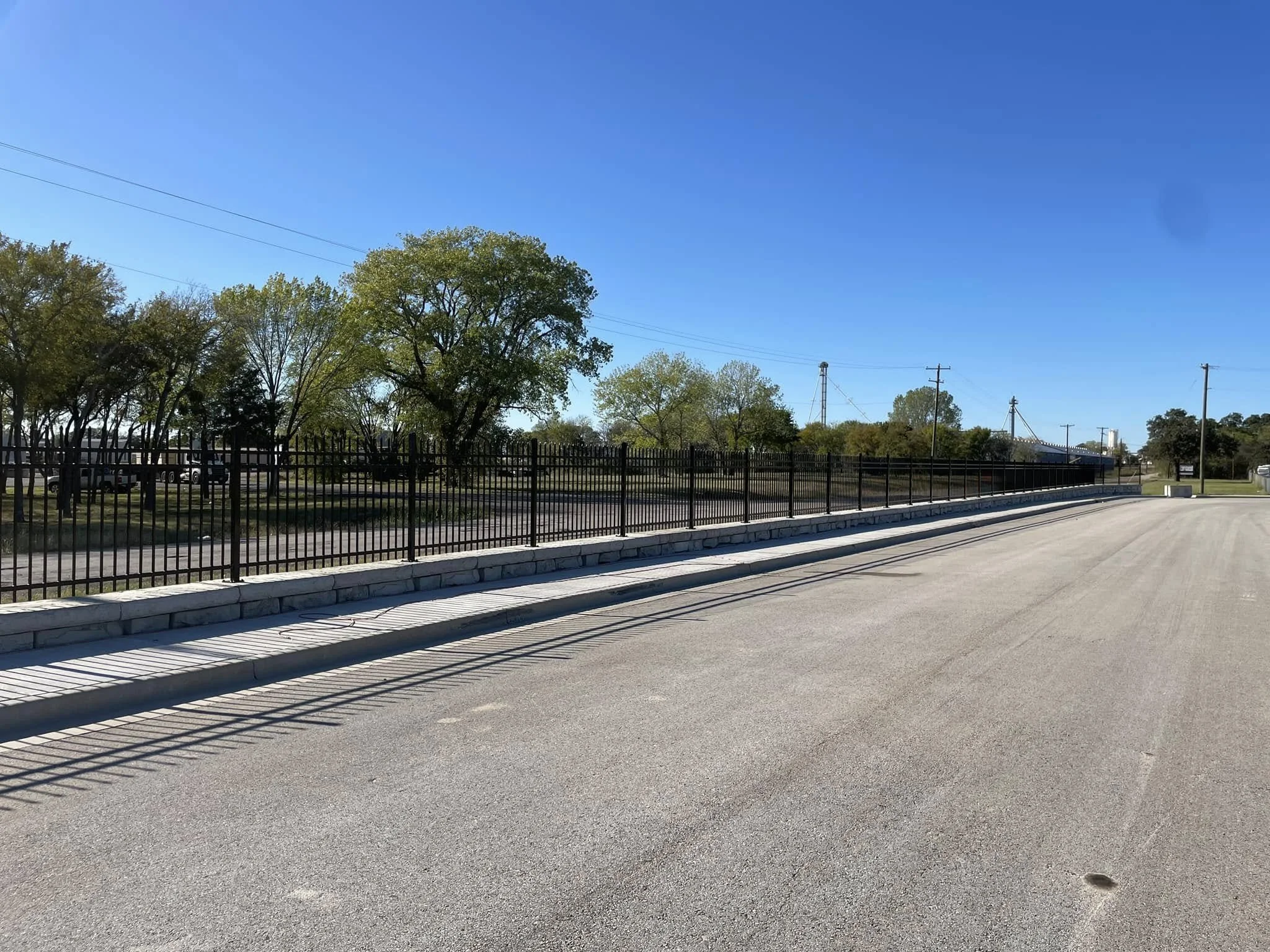 iron fence.jpg