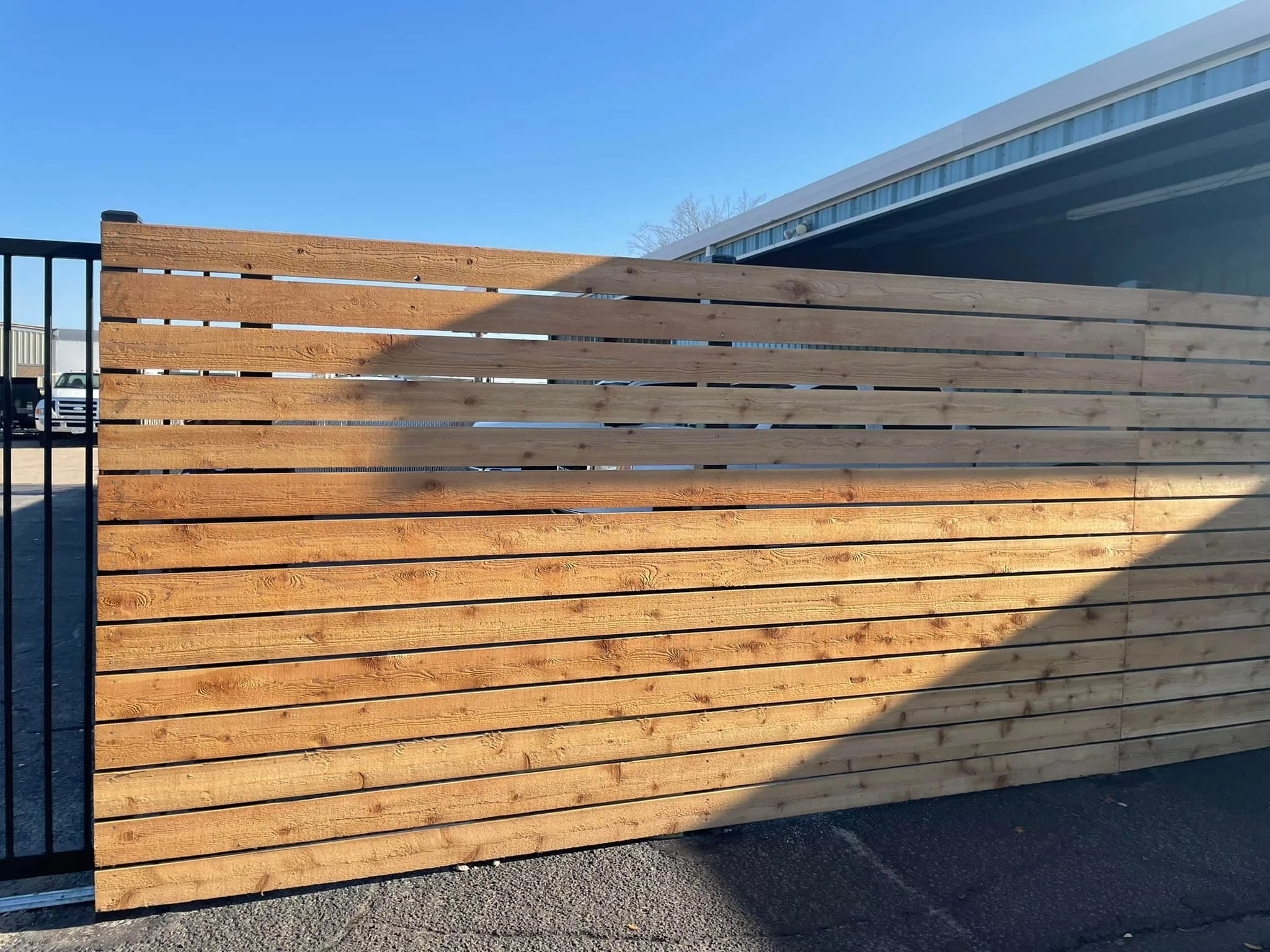 horizontal fence.jpg