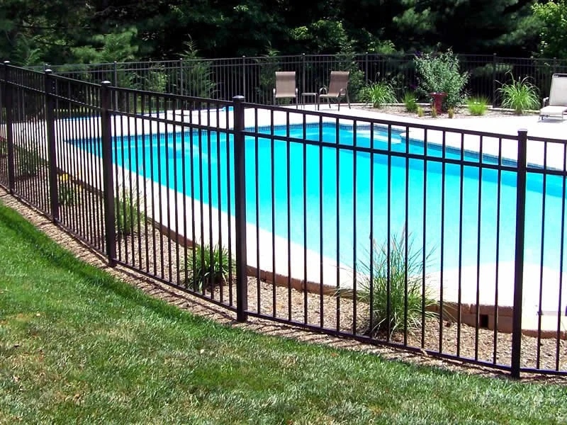 pool fence 2.jpg