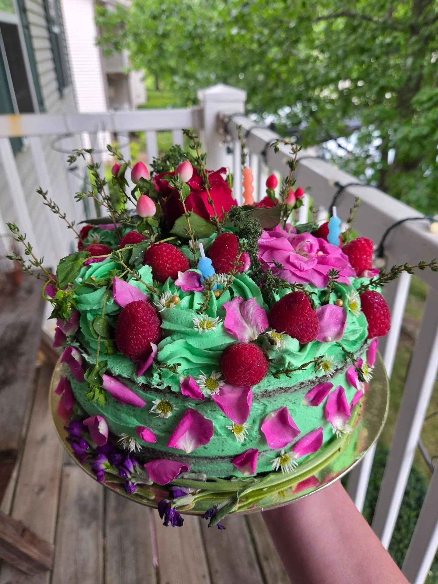 whimsy fairy garden birthday cake ✨️🧚&zwj;♀️🌸🌿

melted candle cake 🕯🔥✨️

gf chocolate cake 
fresh raspberry filling 
vanilla bean buttercream 

espresso cake
dark chocolate pistachio bark
hazelnut praline
salted pistachio buttercream

🍰🌿✨️🌸

