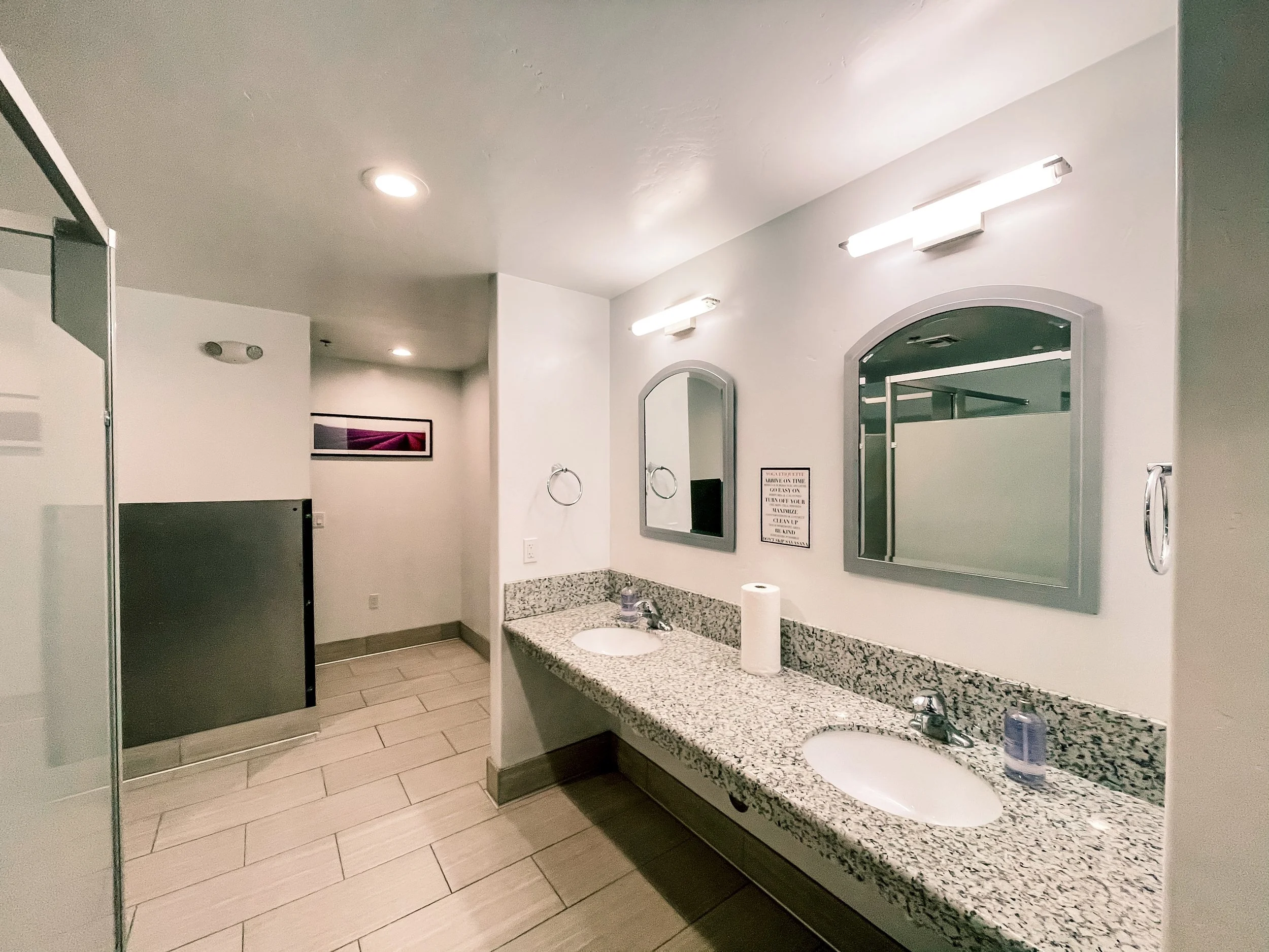 39 Ladies Room #4.jpg