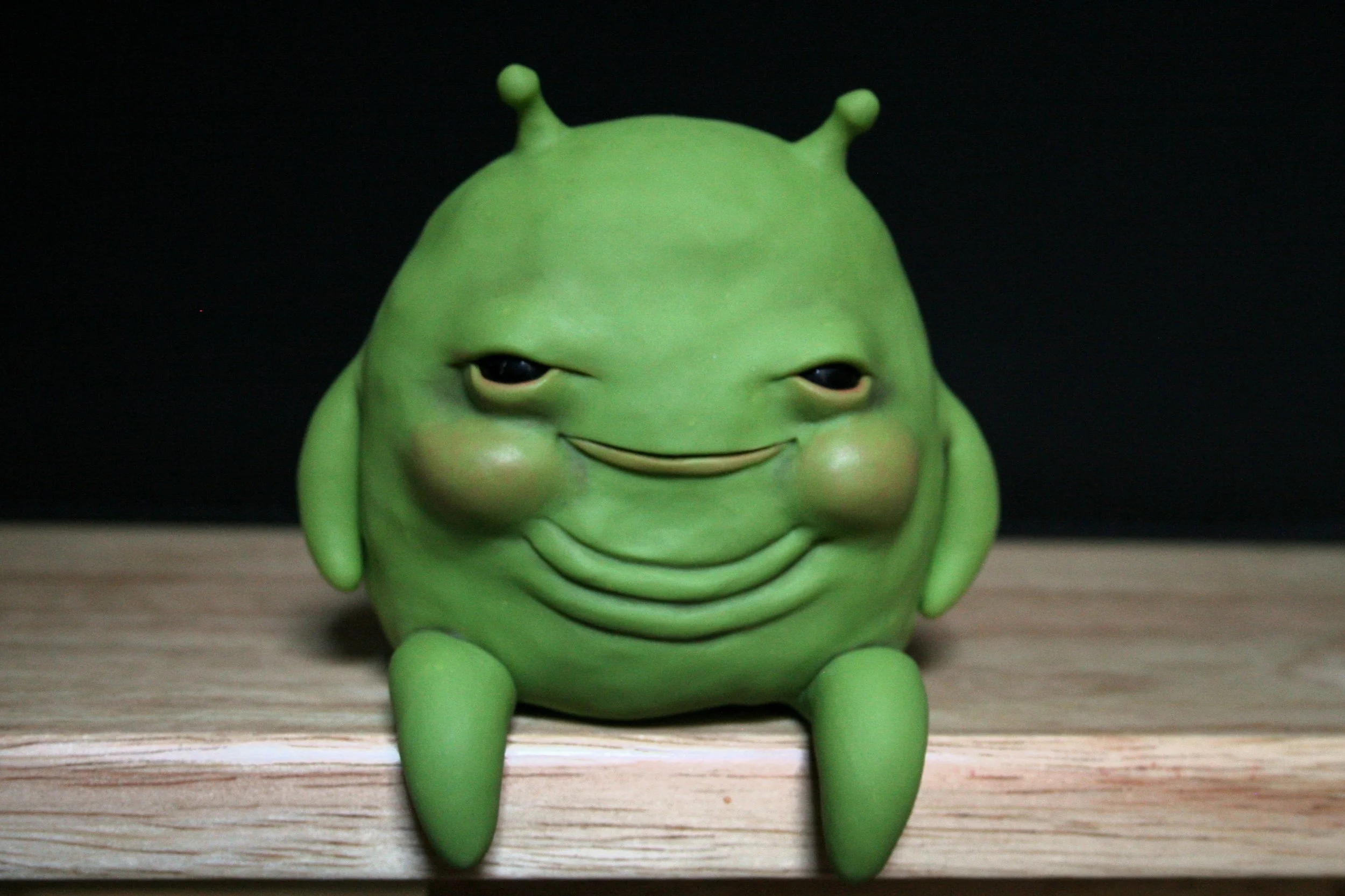 Alien Shelf Goobie