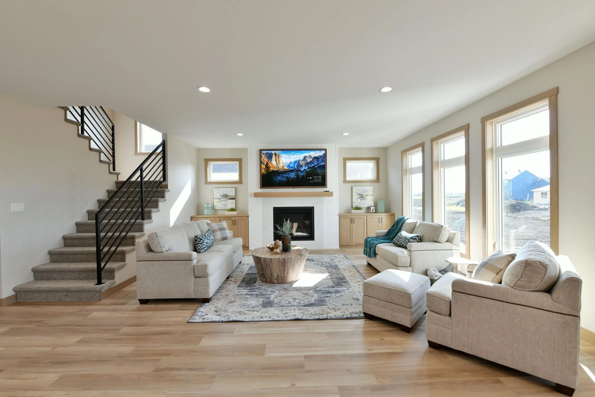 3154ArcherPl LivingArea TaraFontaineRealtor.jpg