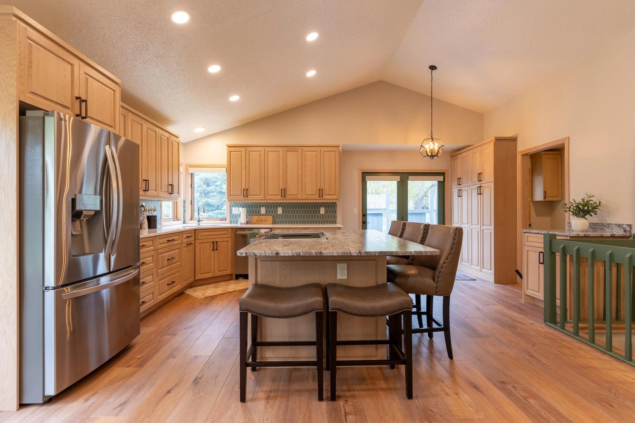 2541 S 26 Fargo Kitchen TaraFontaineRealtor.jpg