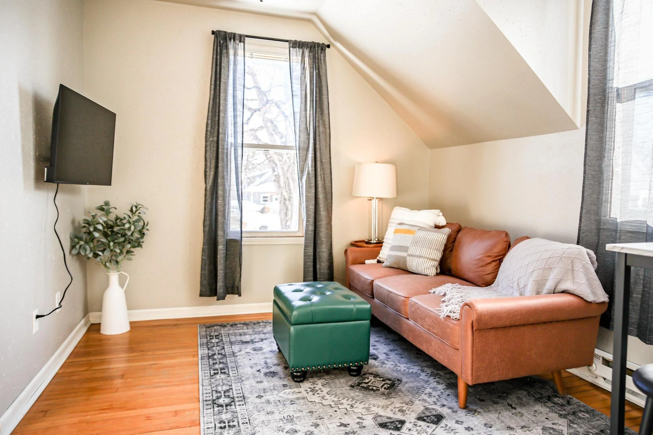 727 3rd Fargo LivingArea04 TaraFontaineRealtor.jpg