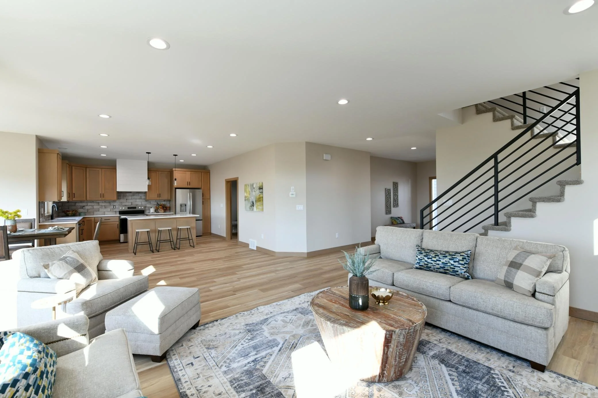 3154ArcherPl LivingArea02 TaraFontaineRealtor.jpg