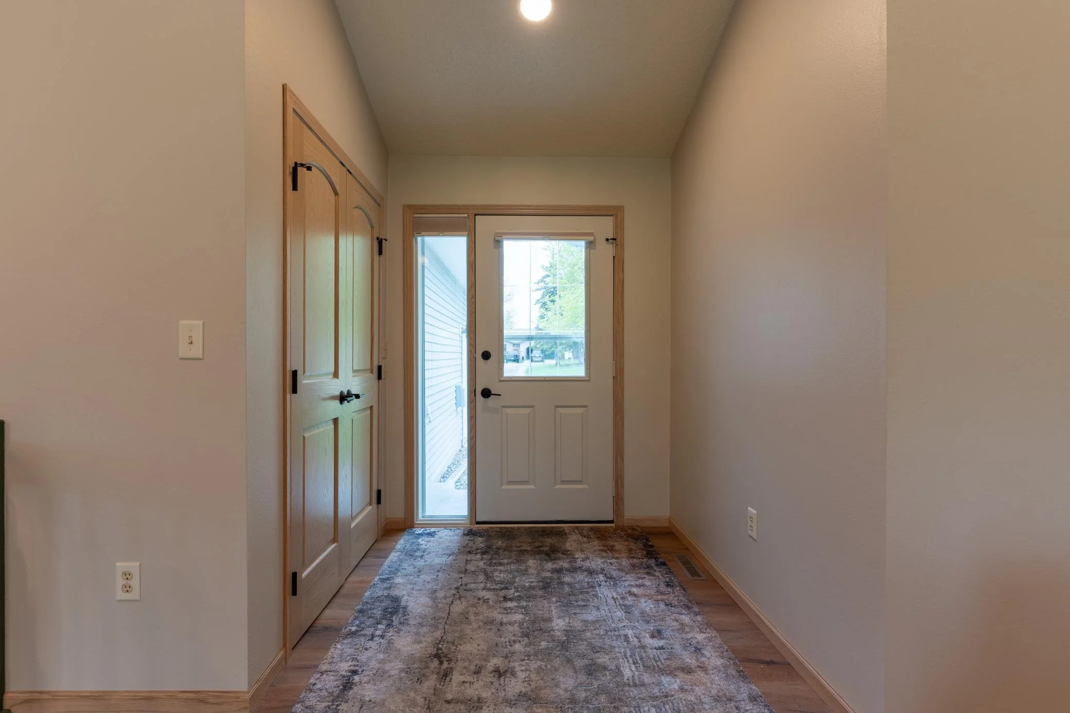 2541 S 26 Fargo Entry TaraFontaineRealtor.jpg