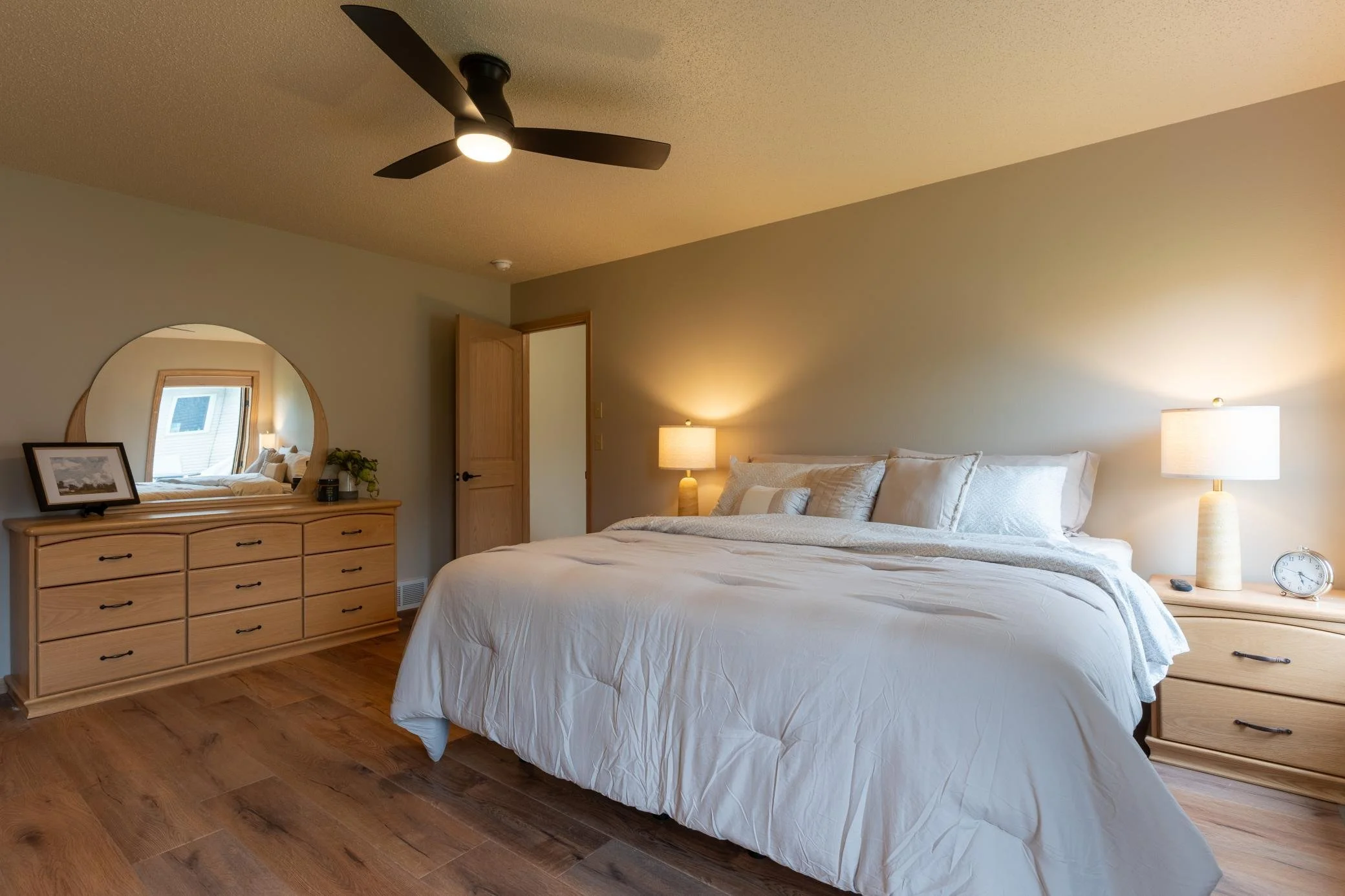 2541 S 26 Fargo Bedroom01 TaraFontaineRealtor.jpg