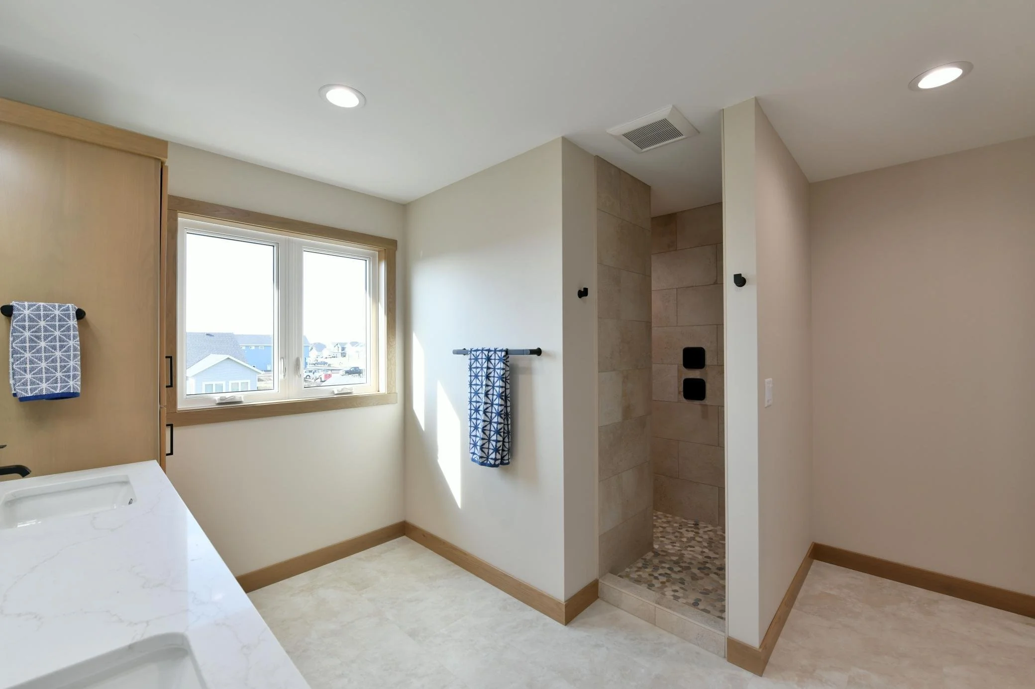 3154ArcherPl Bathroom02 TaraFontaineRealtor.jpg