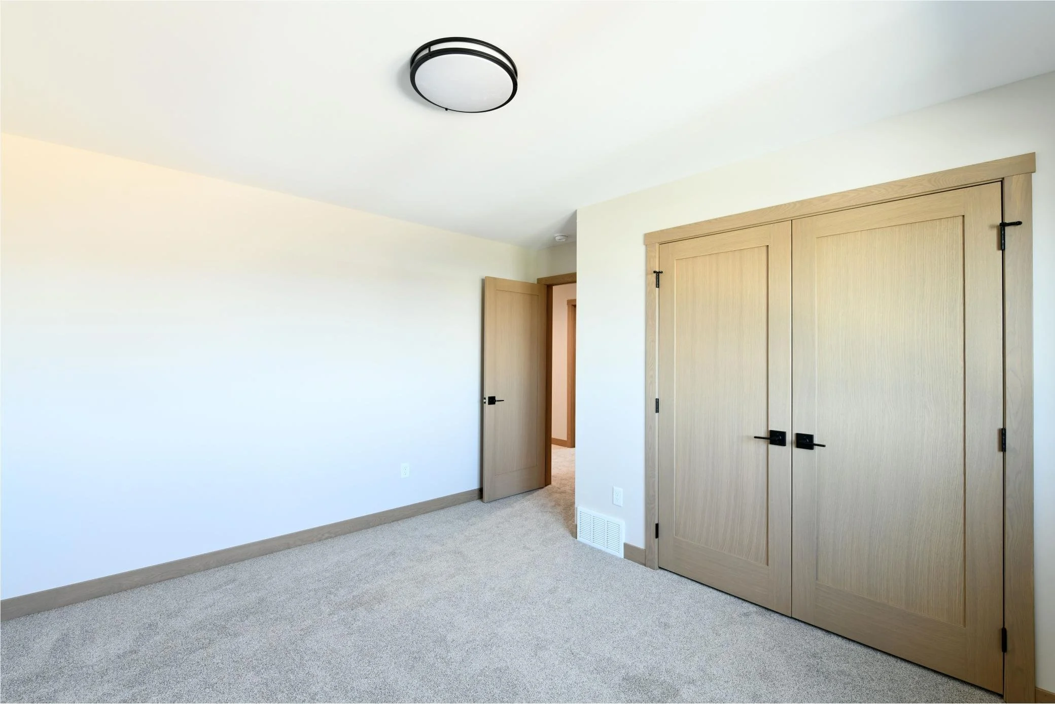 3154ArcherPl Bedroom01 TaraFontaineRealtor.jpg
