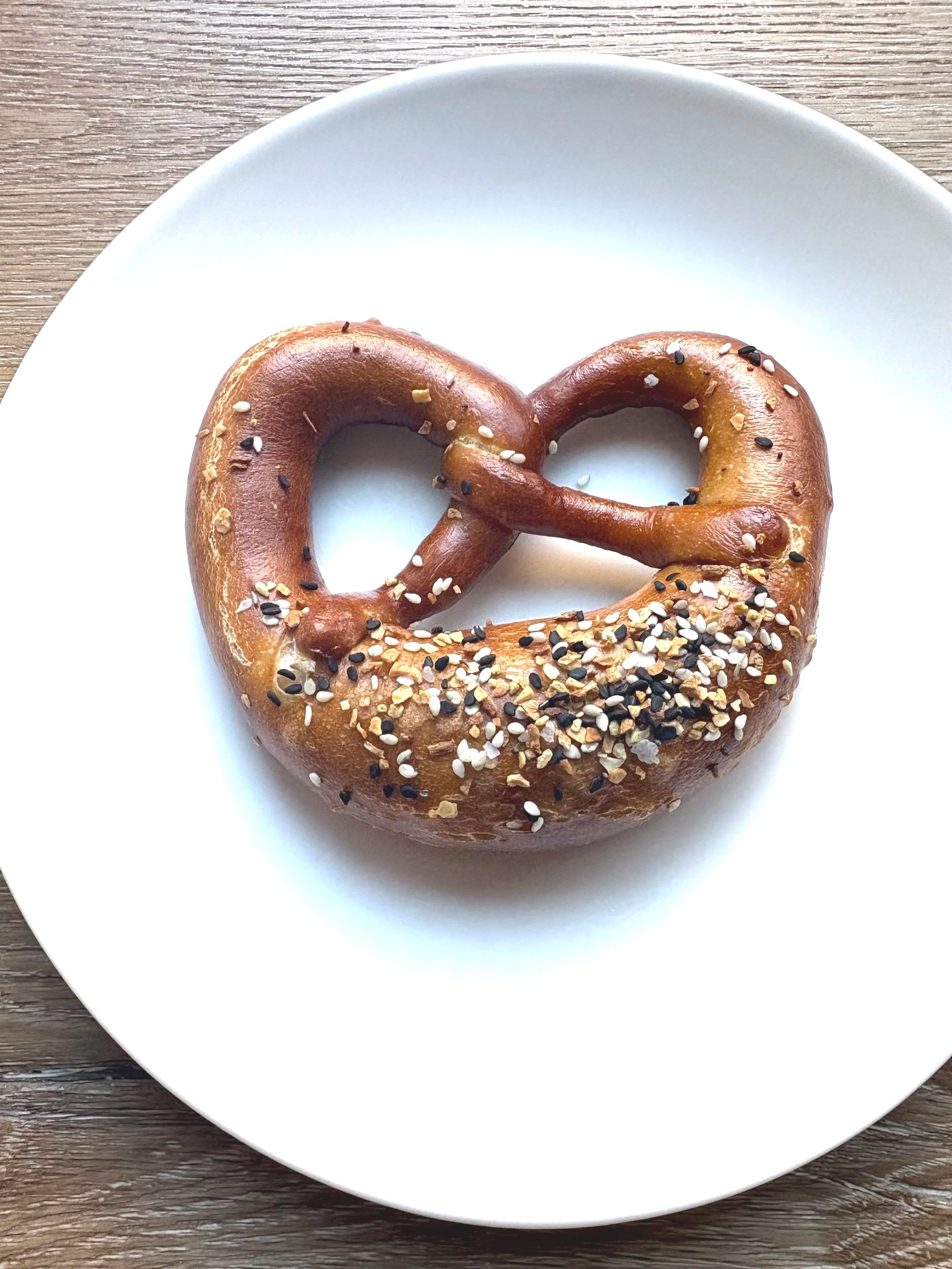 Bavarian Pretzels with Everything Bagel Seasoning