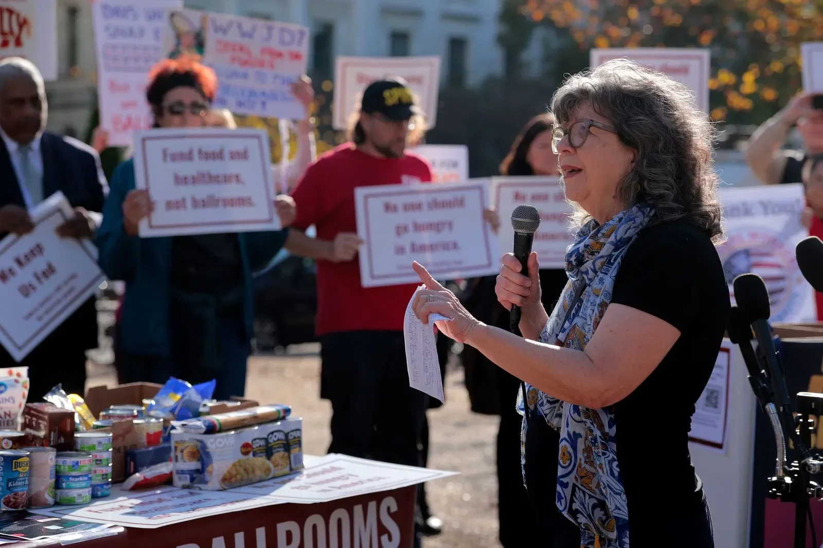 SNAP benefits set to expire Nov. 1: Lawmakers battle over program as shutdown lingers