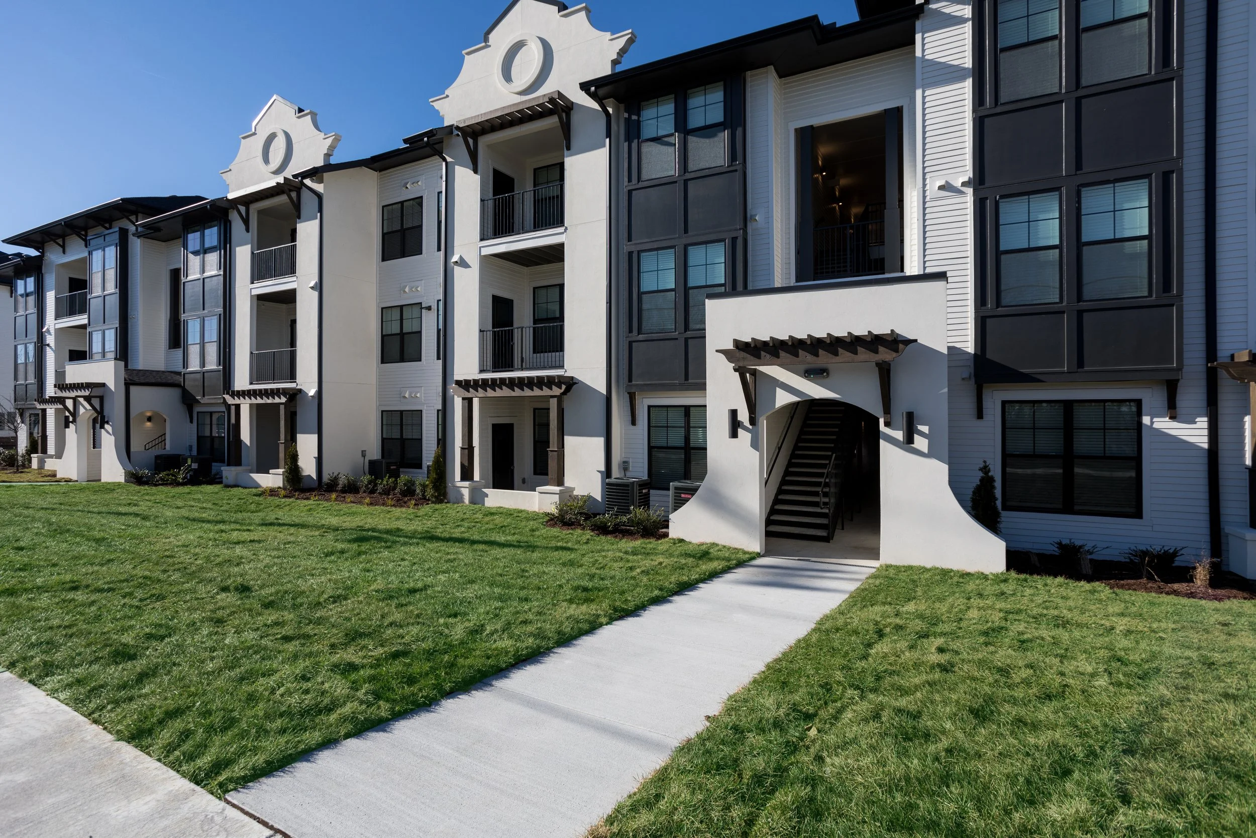 Hobson Flats Exterior (10).jpg