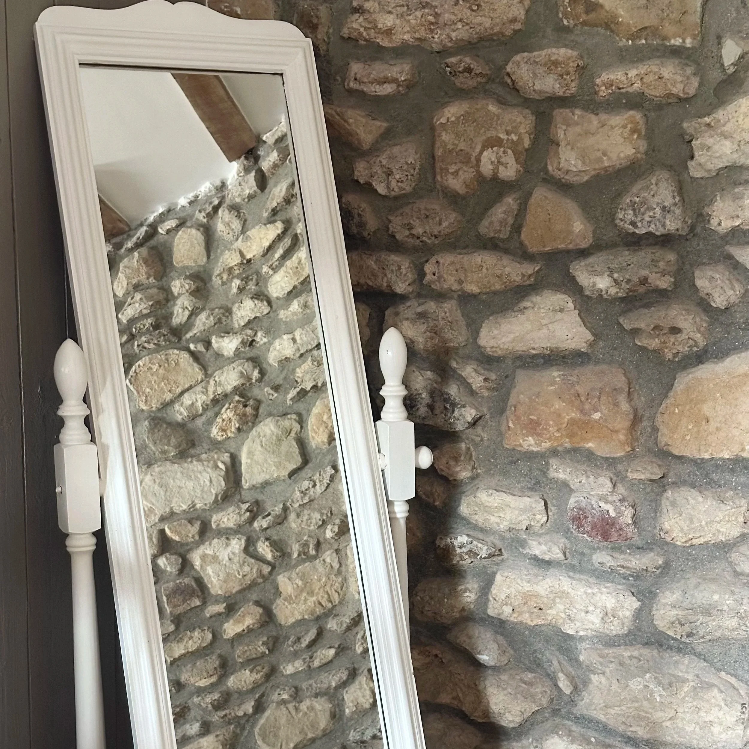 chambre des hébergements sur place aux Hauts de Pardaillan