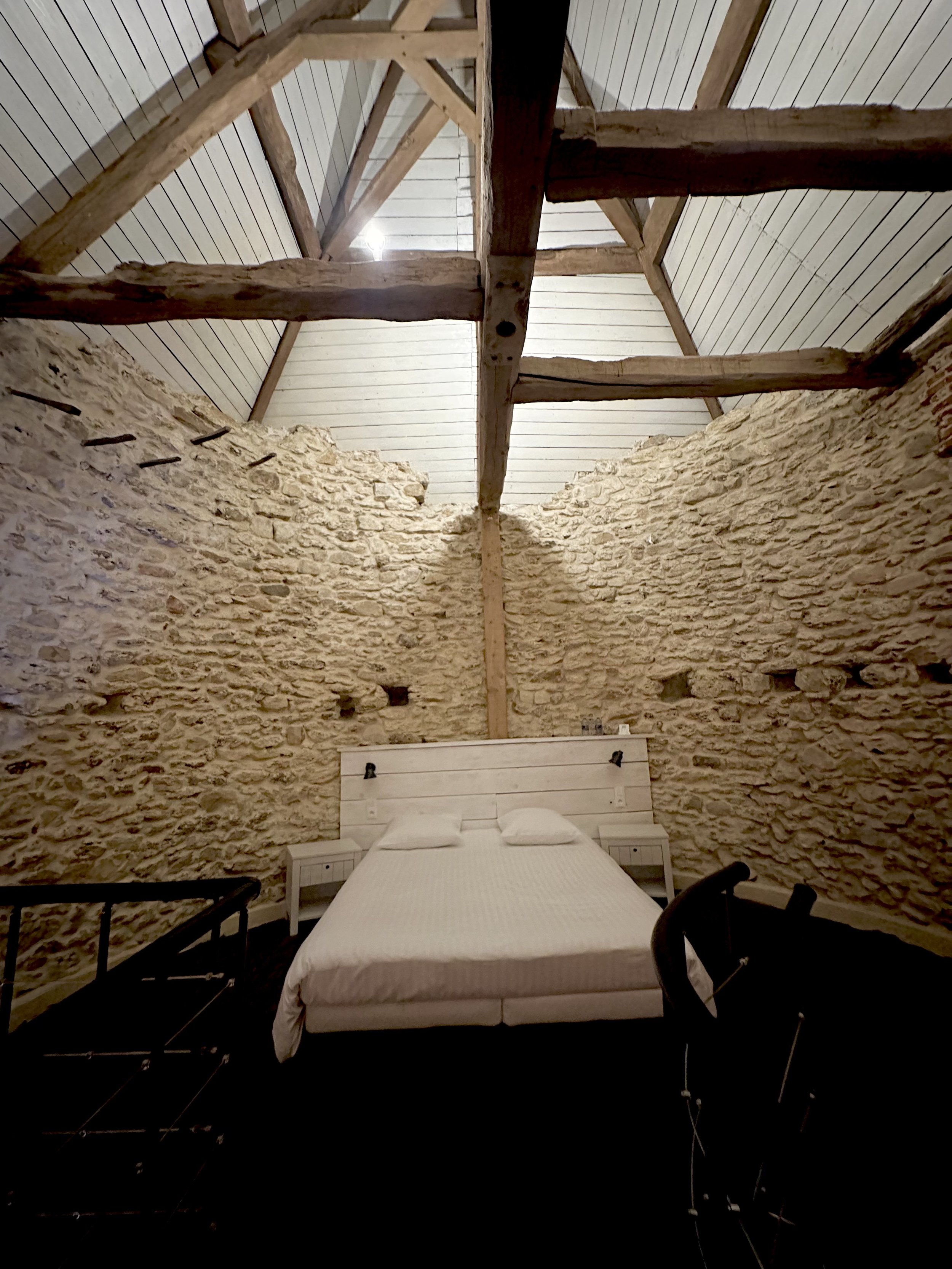 chambre des hébergements sur place aux Hauts de Pardaillan