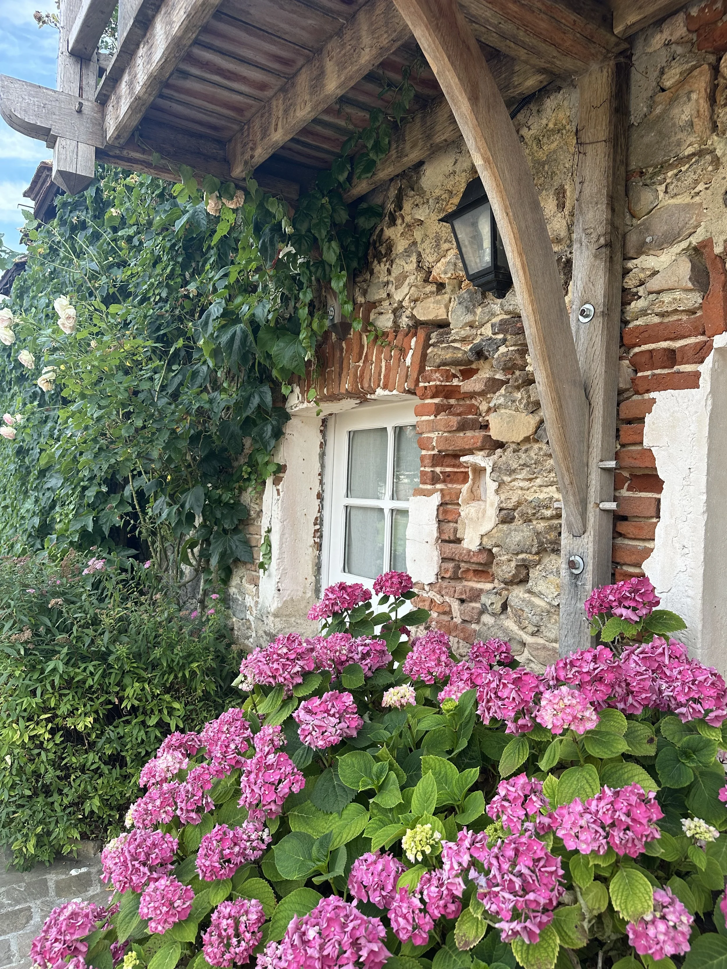chambre des hébergements sur place aux Hauts de Pardaillan