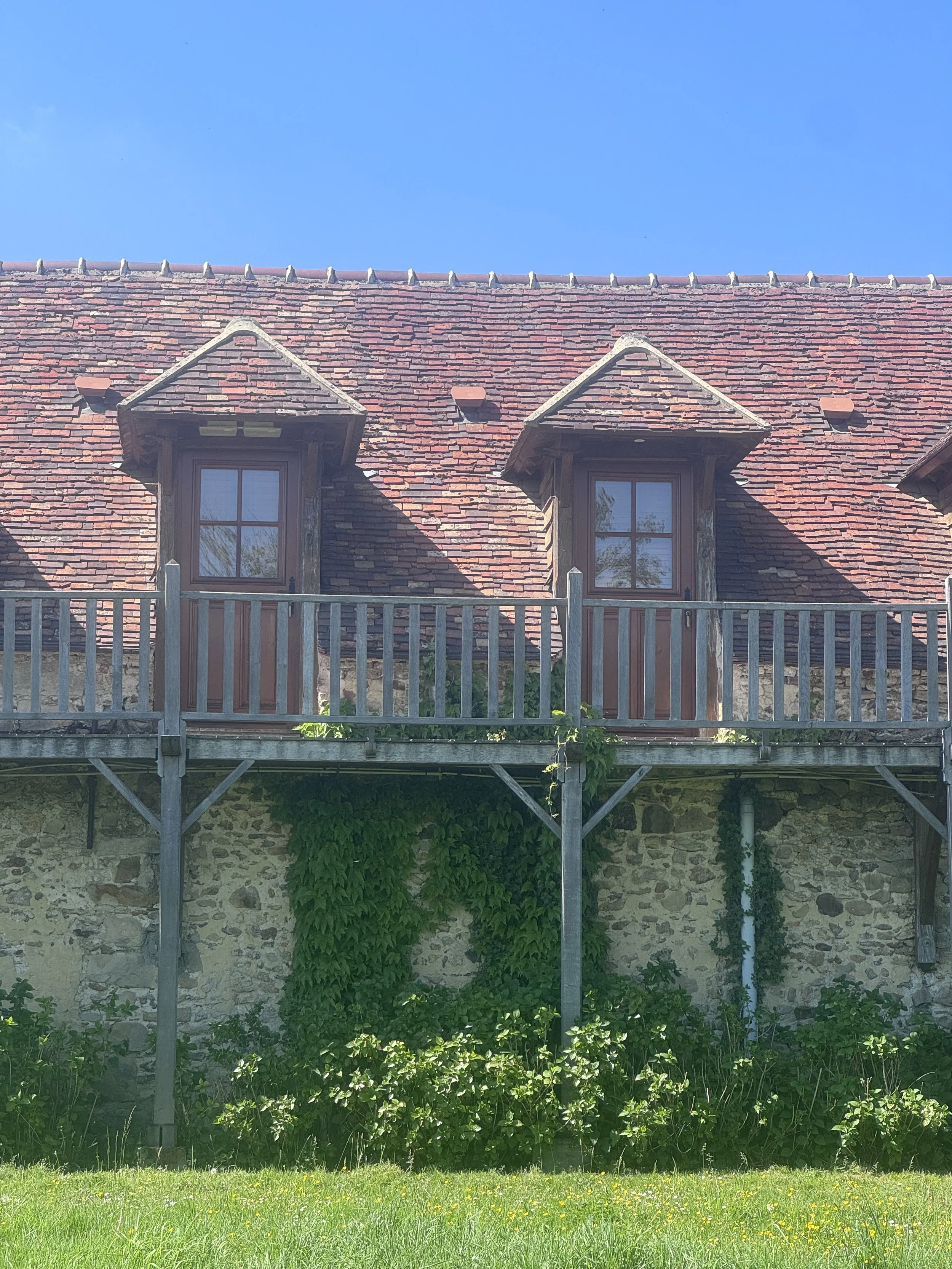 chambre des hébergements sur place aux Hauts de Pardaillan