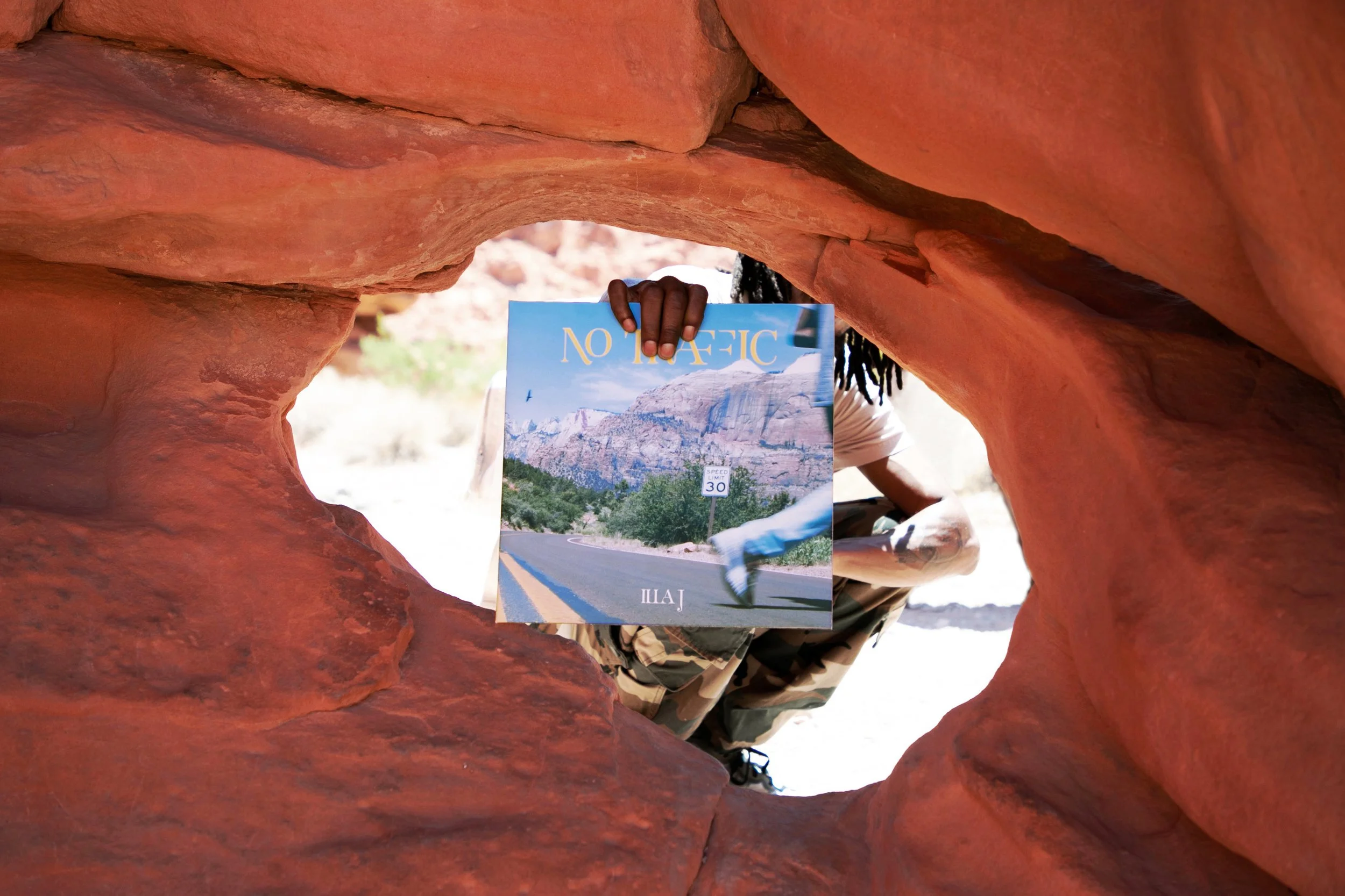 IllaJ_NoTraffic_Vinyl_desert3.jpg