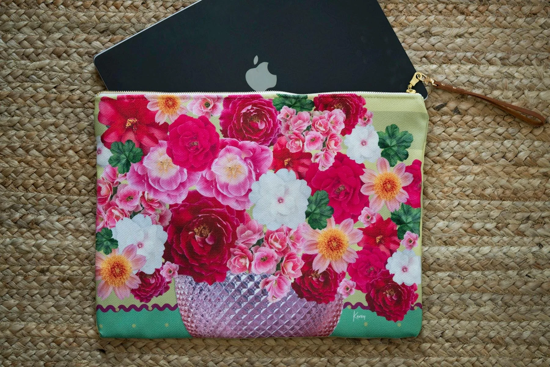 Karey-Bancroft_zipper-pouch_laptop-case.jpg