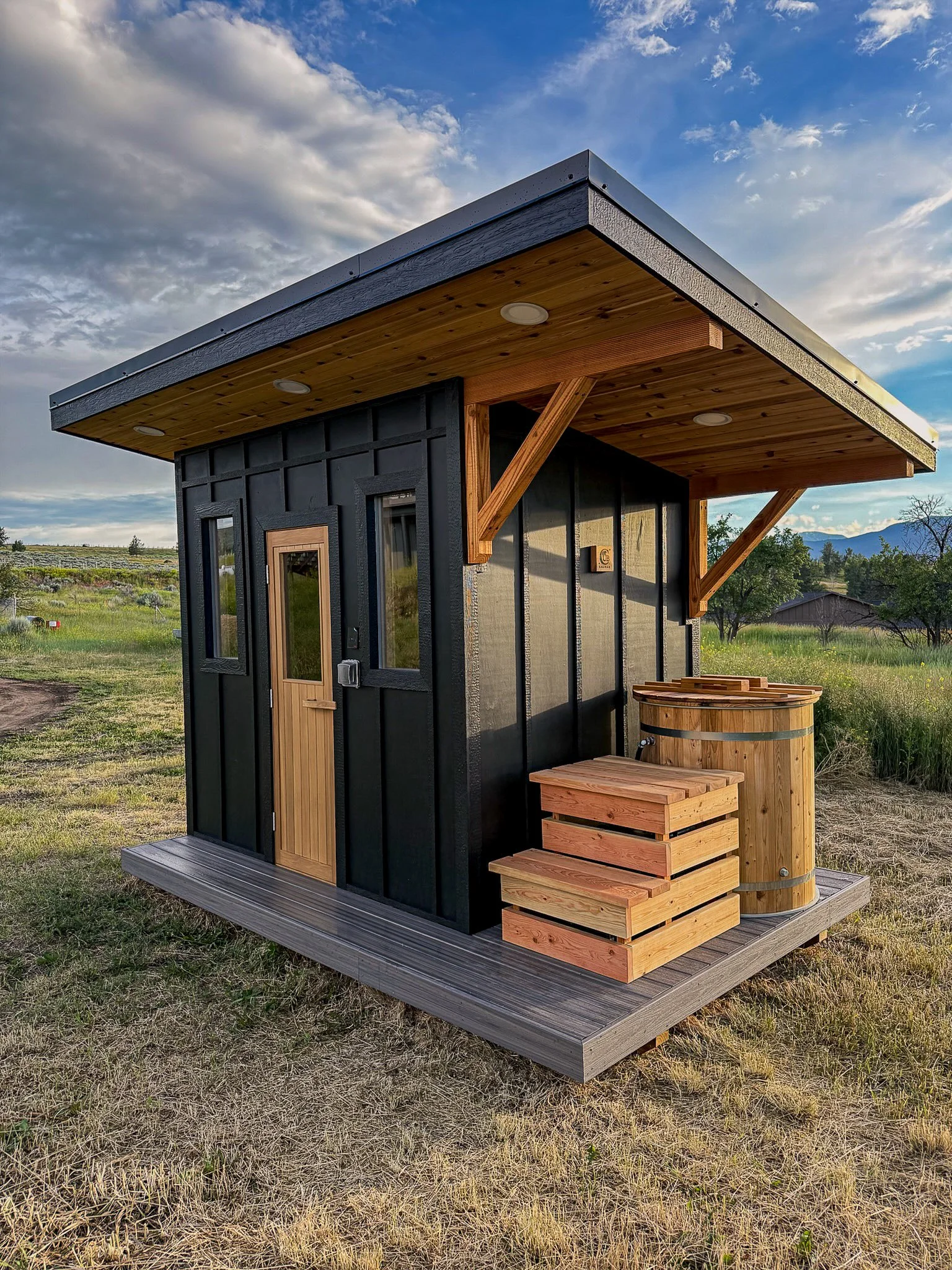 4-6 Person Sauna with Cold Plunge
