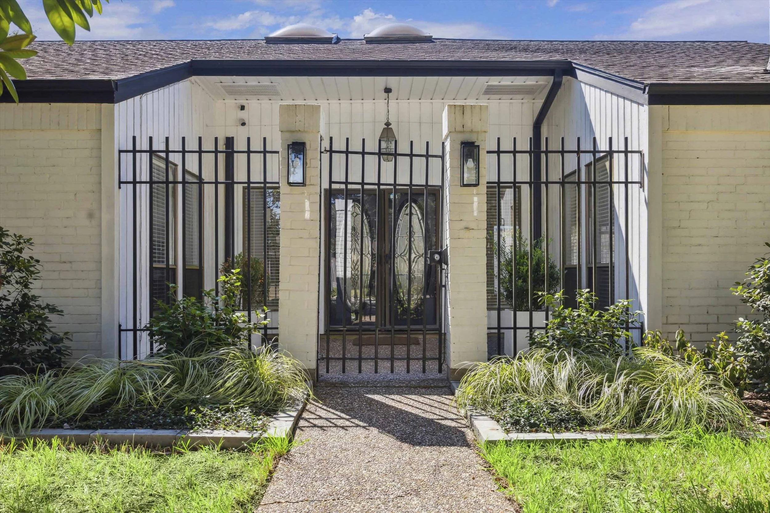 Landscaping Houston TX Design and Irrigation Brian Gardens_1.JPG