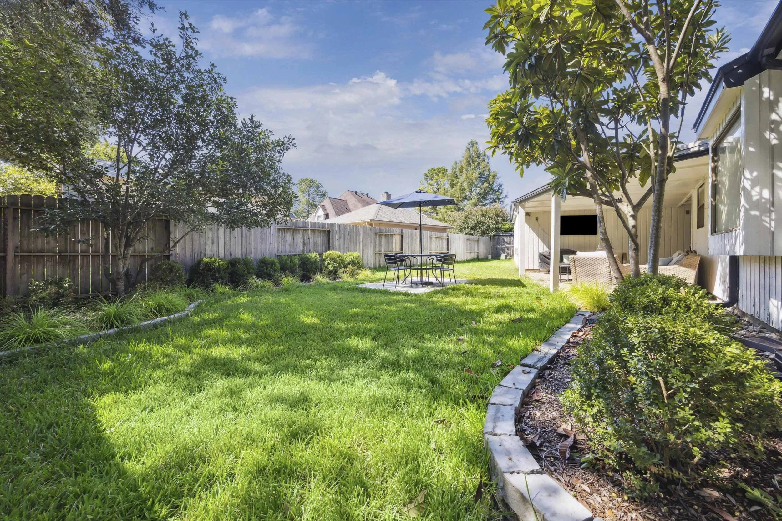 Landscaping Houston TX Design and Irrigation Brian Gardens.JPG