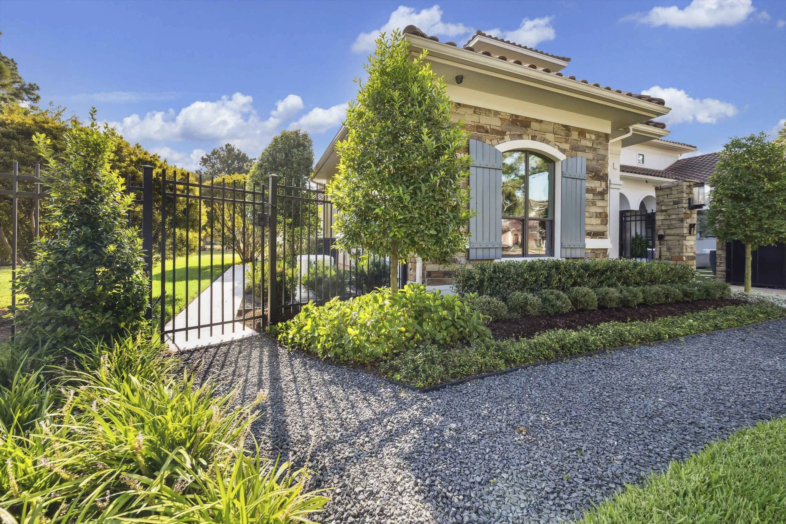 Landscaping Houston, Landscape Design and Irrigation Brian Gardens_3.JPG