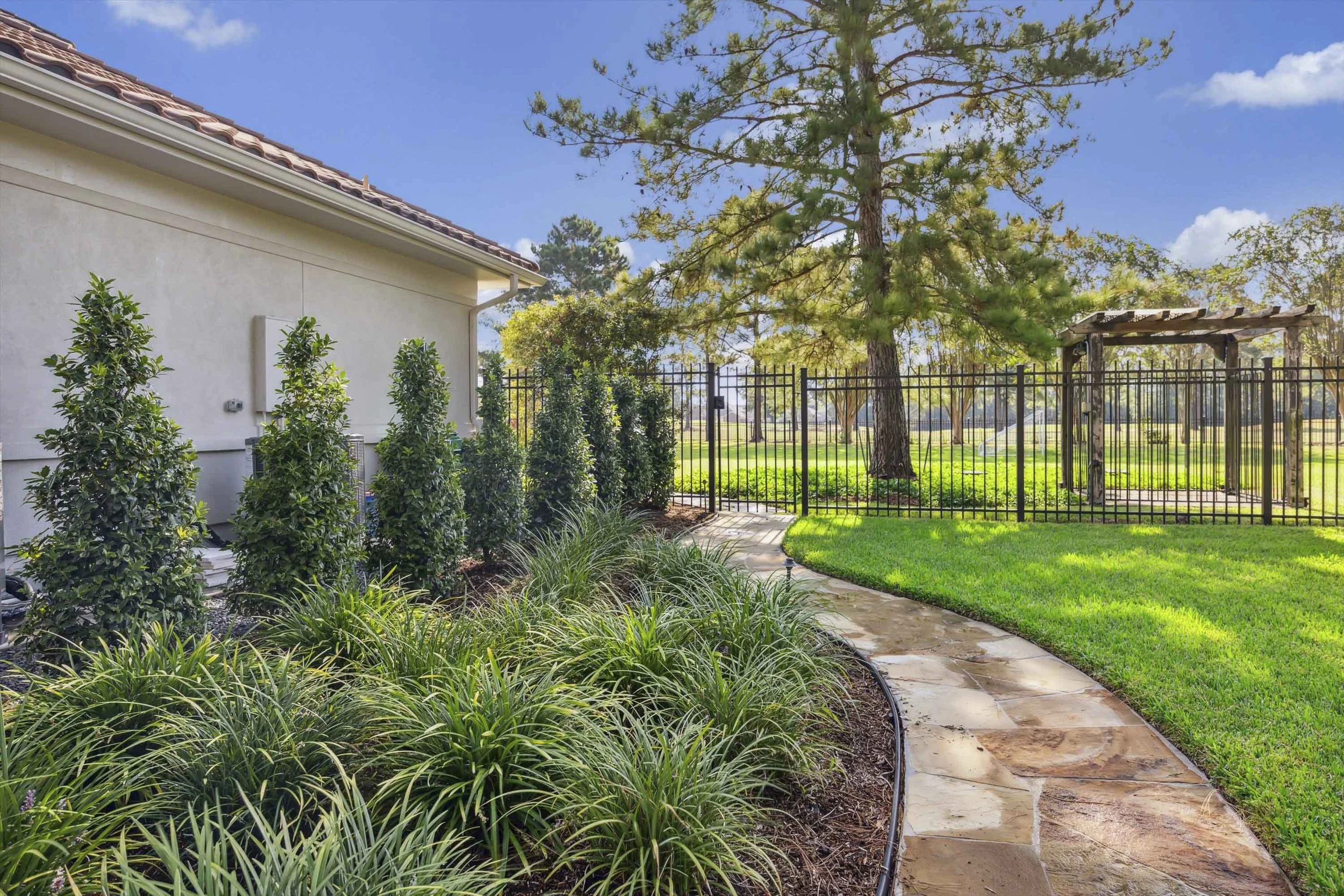 Landscaping Houston, Landscape Design and Irrigation Brian Gardens_8.JPG