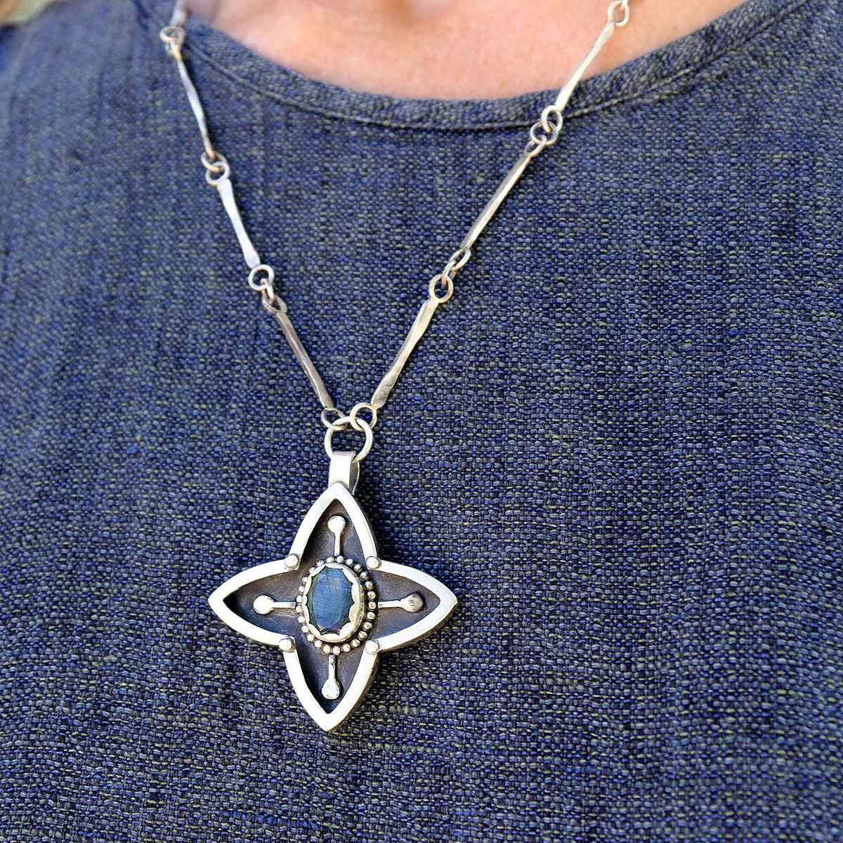 Daphne Labradorite Pendant-3.jpg