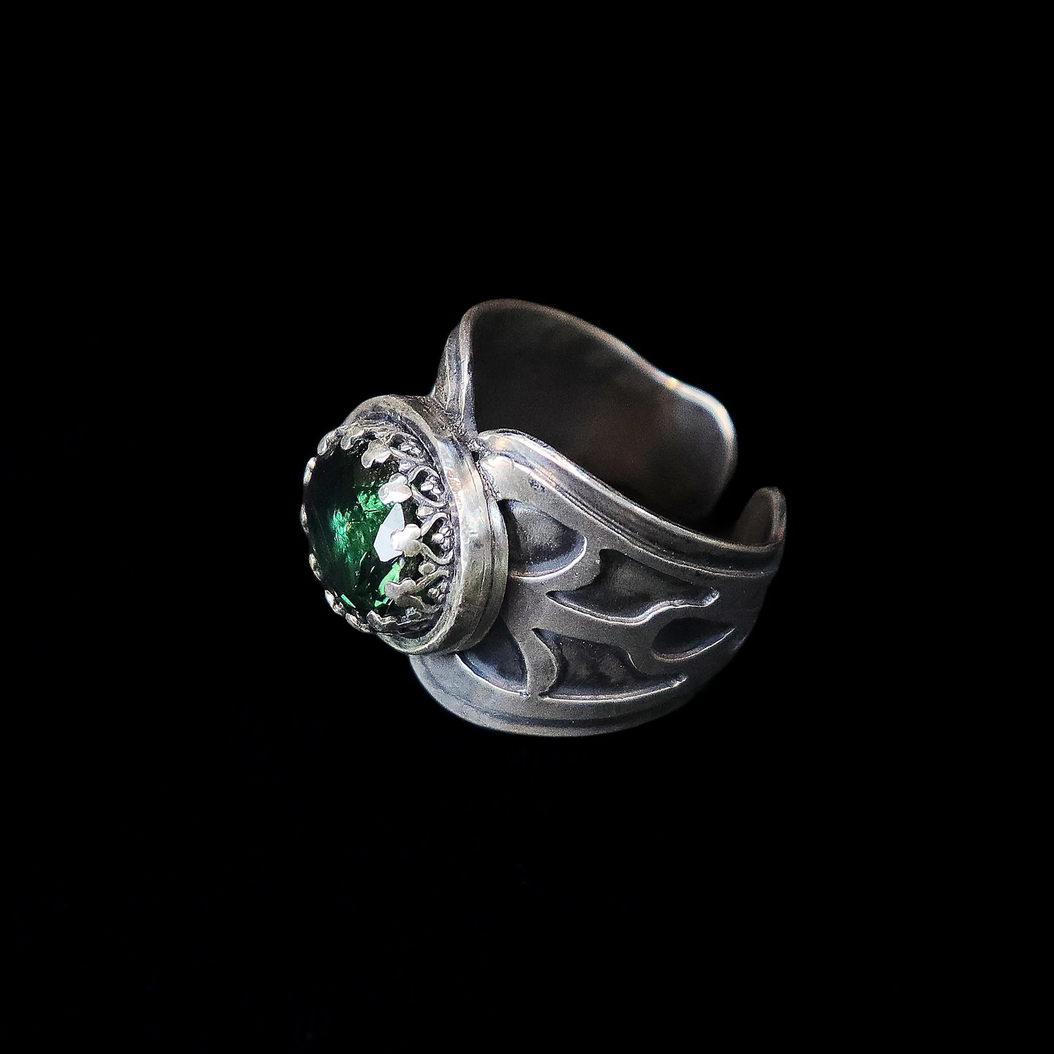 Green Kyanite Tapestry Ring-3.jpg