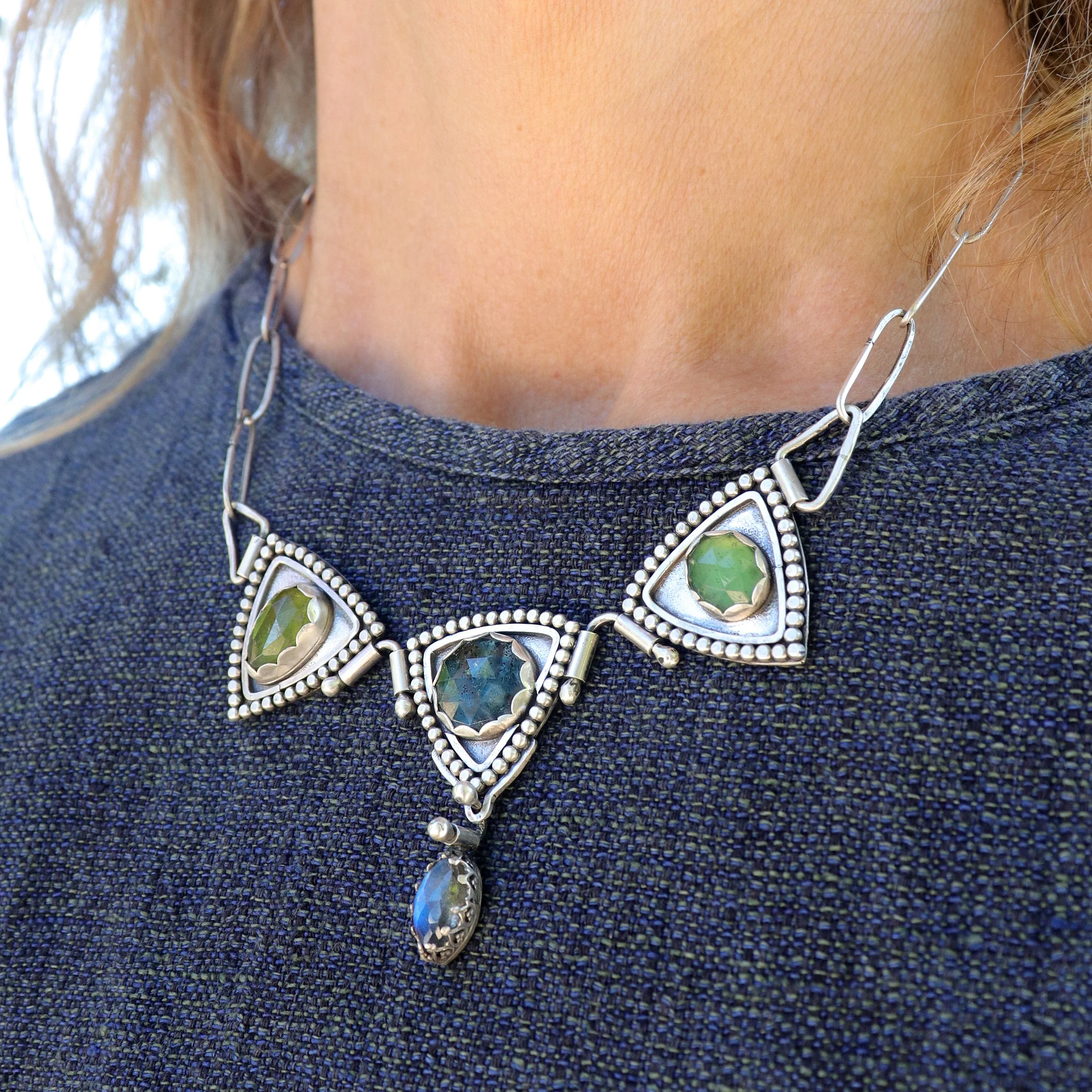 3-triangle-triangle-necklace-model.jpg