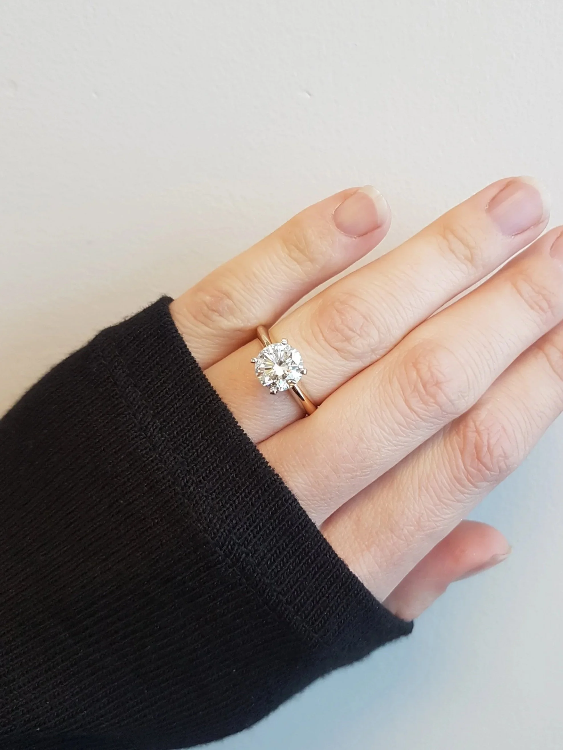 Round brilliant cut diamond engagement ring
[engagement]
